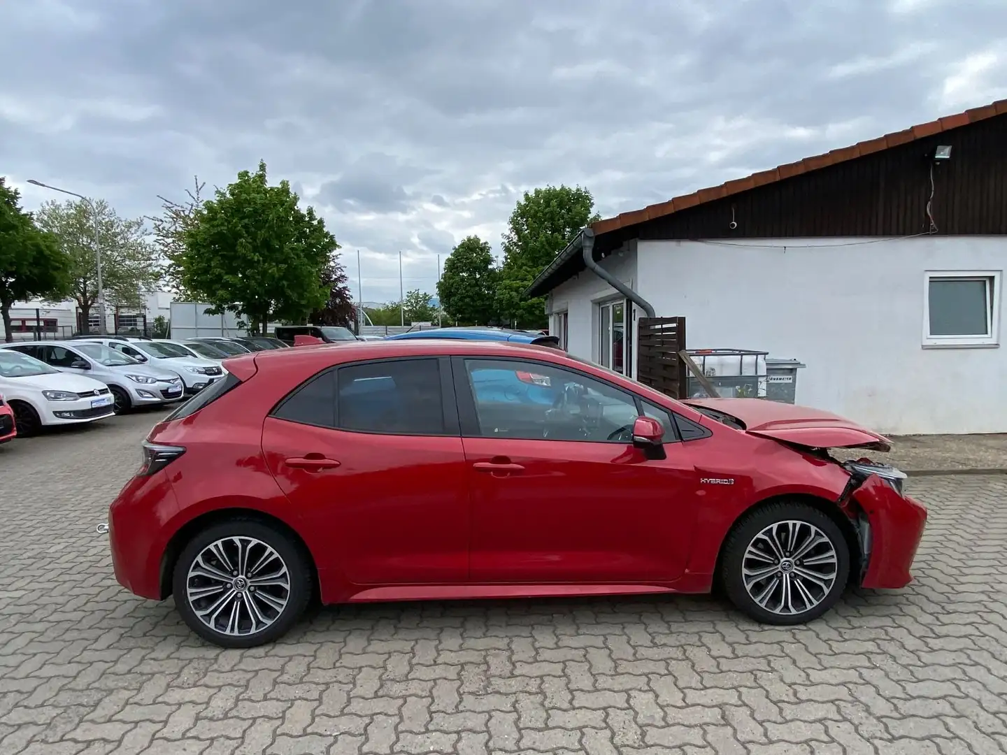 Toyota Corolla Hybrid Club 2.0 Hybrid LED/EURO6 Rojo - 1