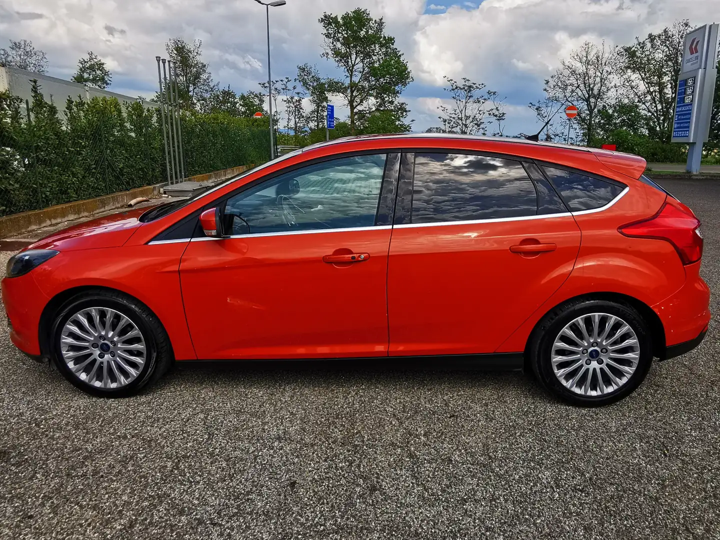 Ford Focus Focus III 2011 5p 1.6 tdci Titanium 115cv Narancs - 1