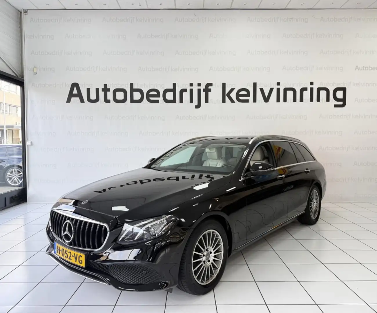 Mercedes-Benz E 220 Estate d Premium Plus Bovag garantie Noir - 2
