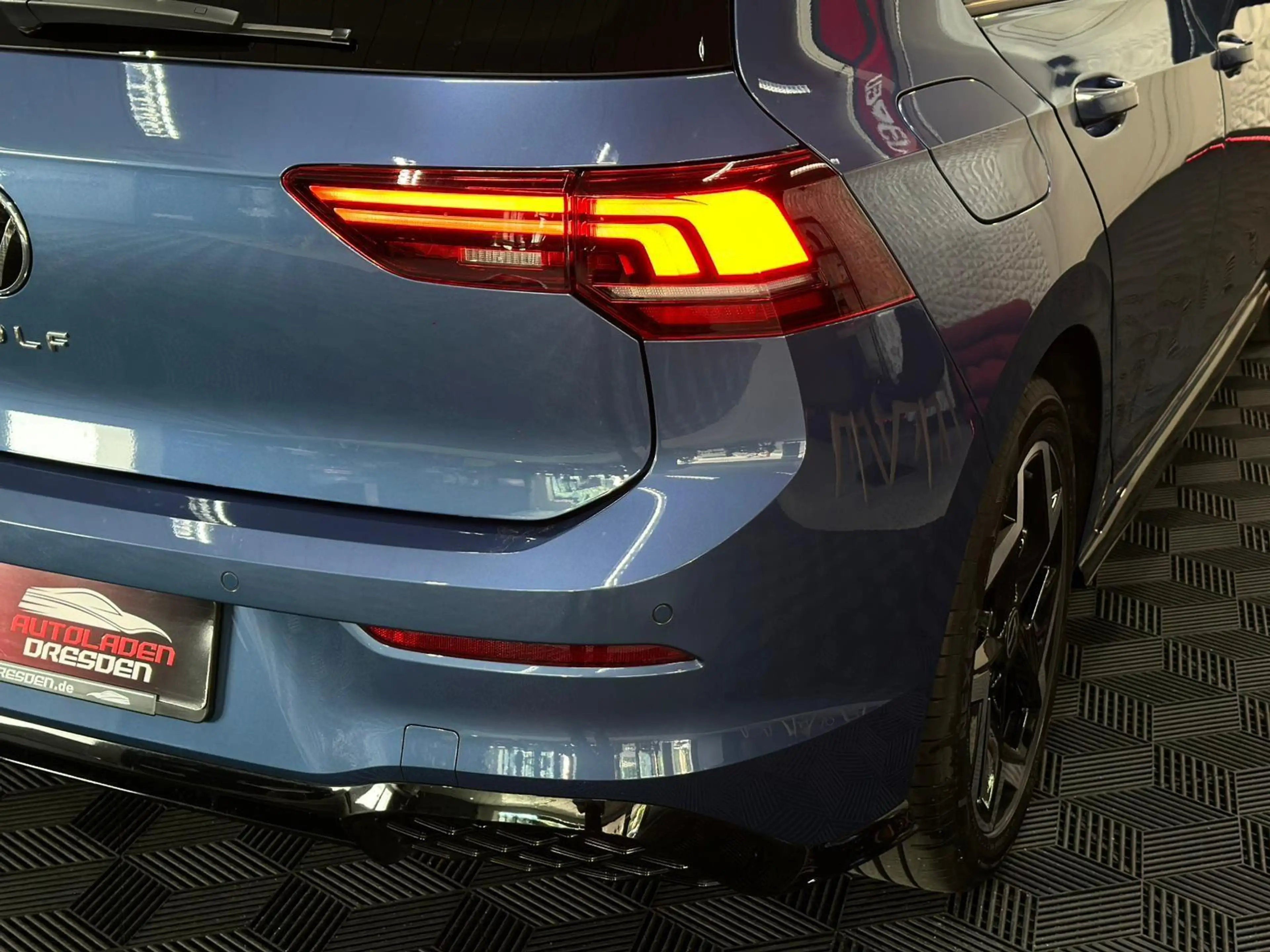 Volkswagen Golf 1.5TSI R LINE LED#SHZ#LH#ACC#VIRTUAL#KEYLES — photo 11