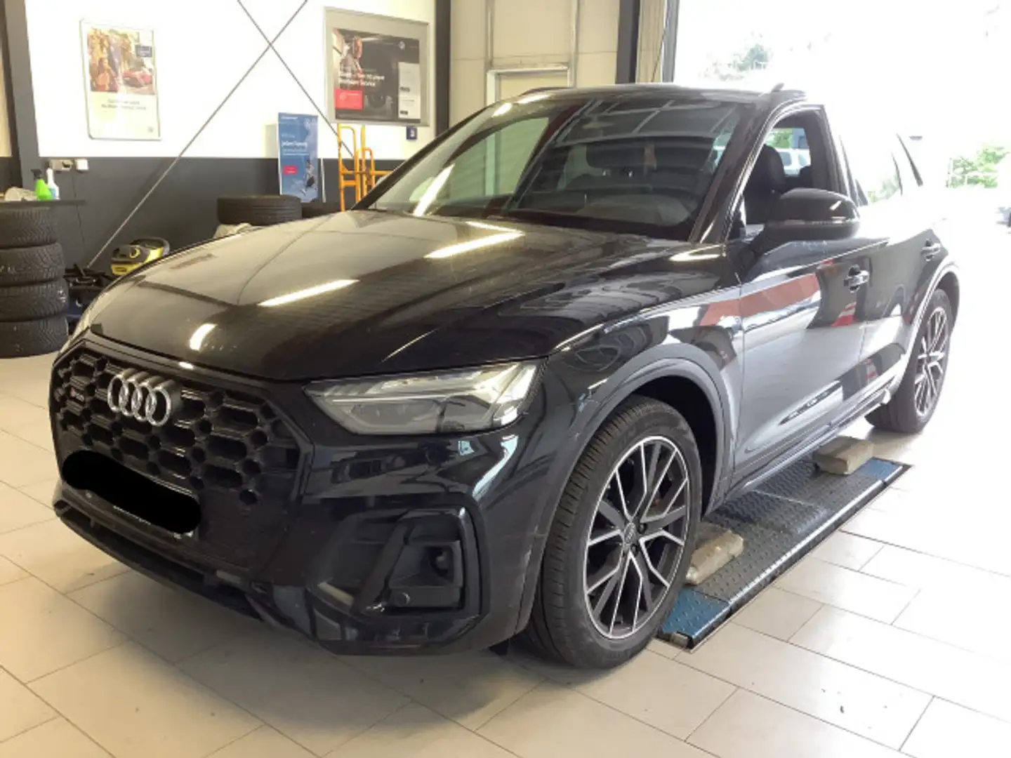 Audi SQ5 3.0 TDI Navi Matrix Kamera Pano AHK Sound Schwarz - 2