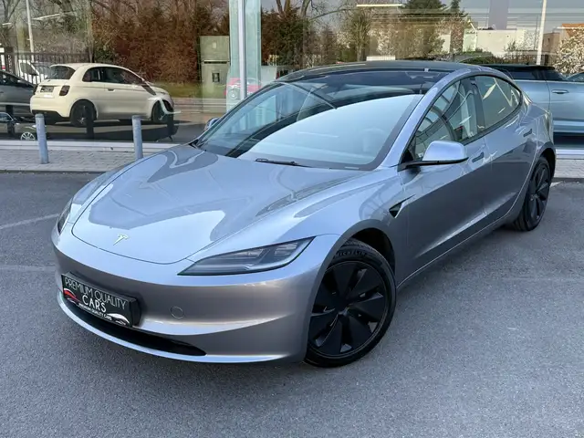Tesla Model 3 HIGHLAND / STANDARD RANGE / SFEERVERLICHTING / PANO / QUICKSILVER