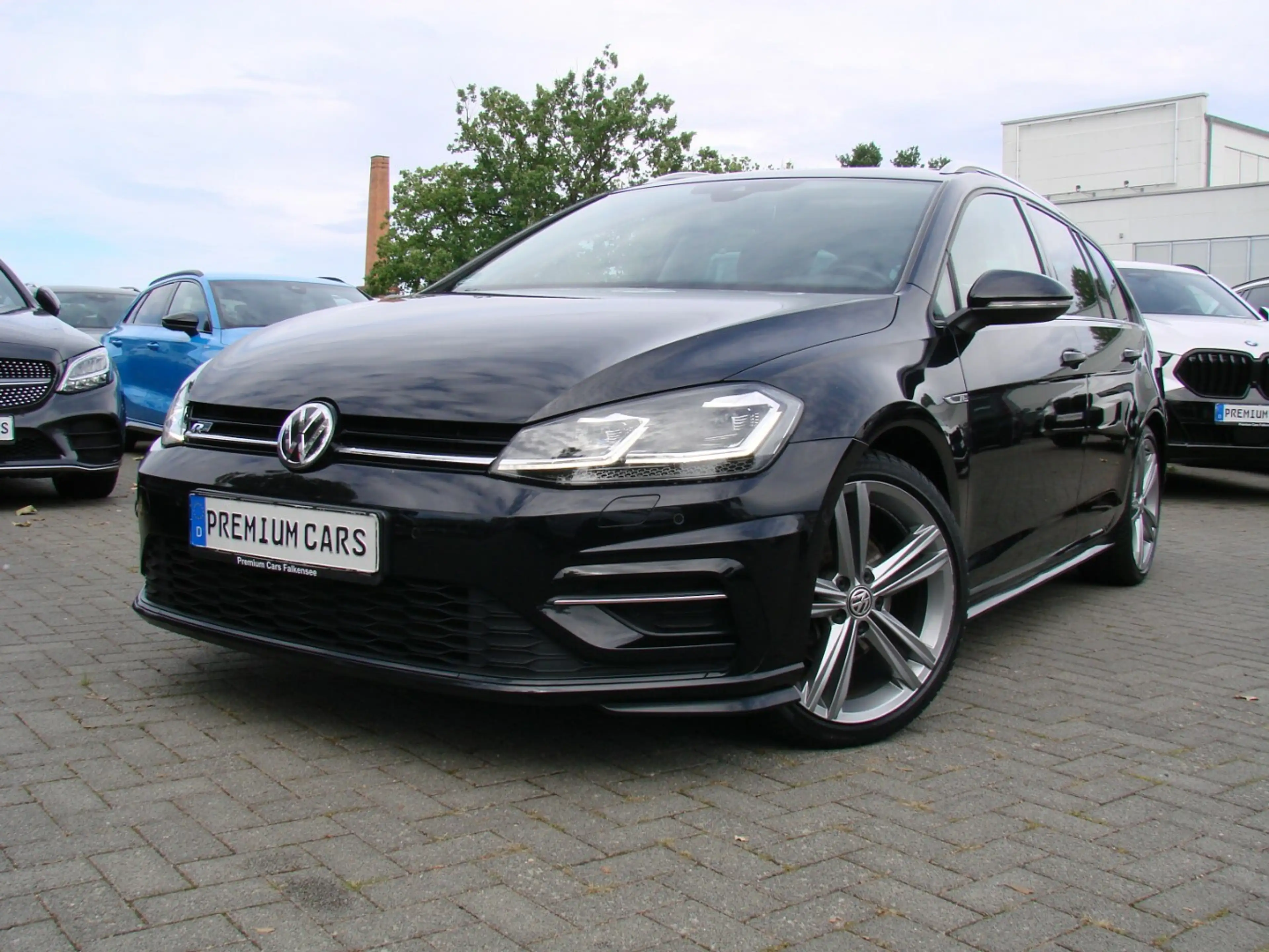 Volkswagen Golf Variant 1.5 TSi Highline R-Line ACC Pano LED AHK — photo 2
