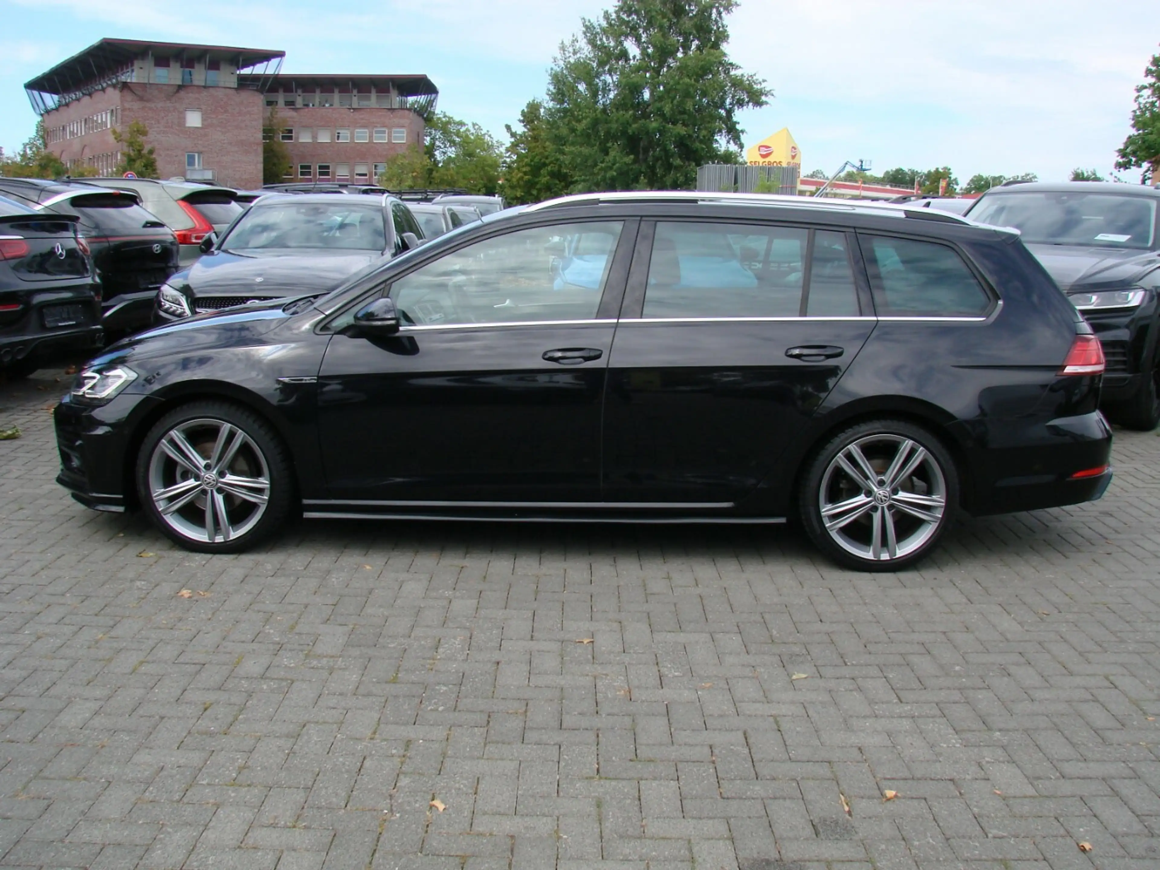 Volkswagen Golf Variant 1.5 TSi Highline R-Line ACC Pano LED AHK — photo 5