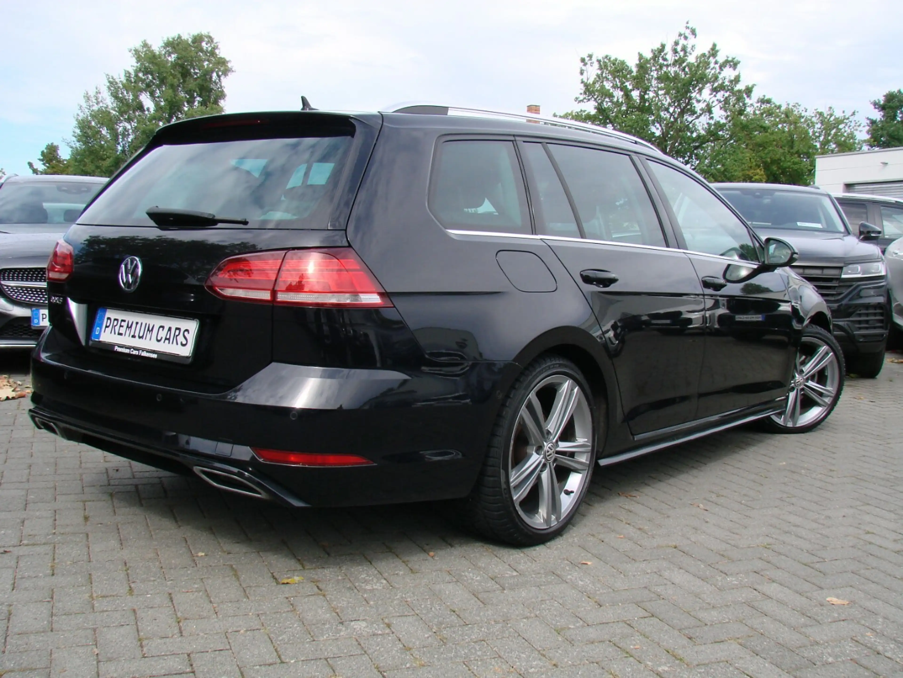 Volkswagen Golf Variant 1.5 TSi Highline R-Line ACC Pano LED AHK — photo 3