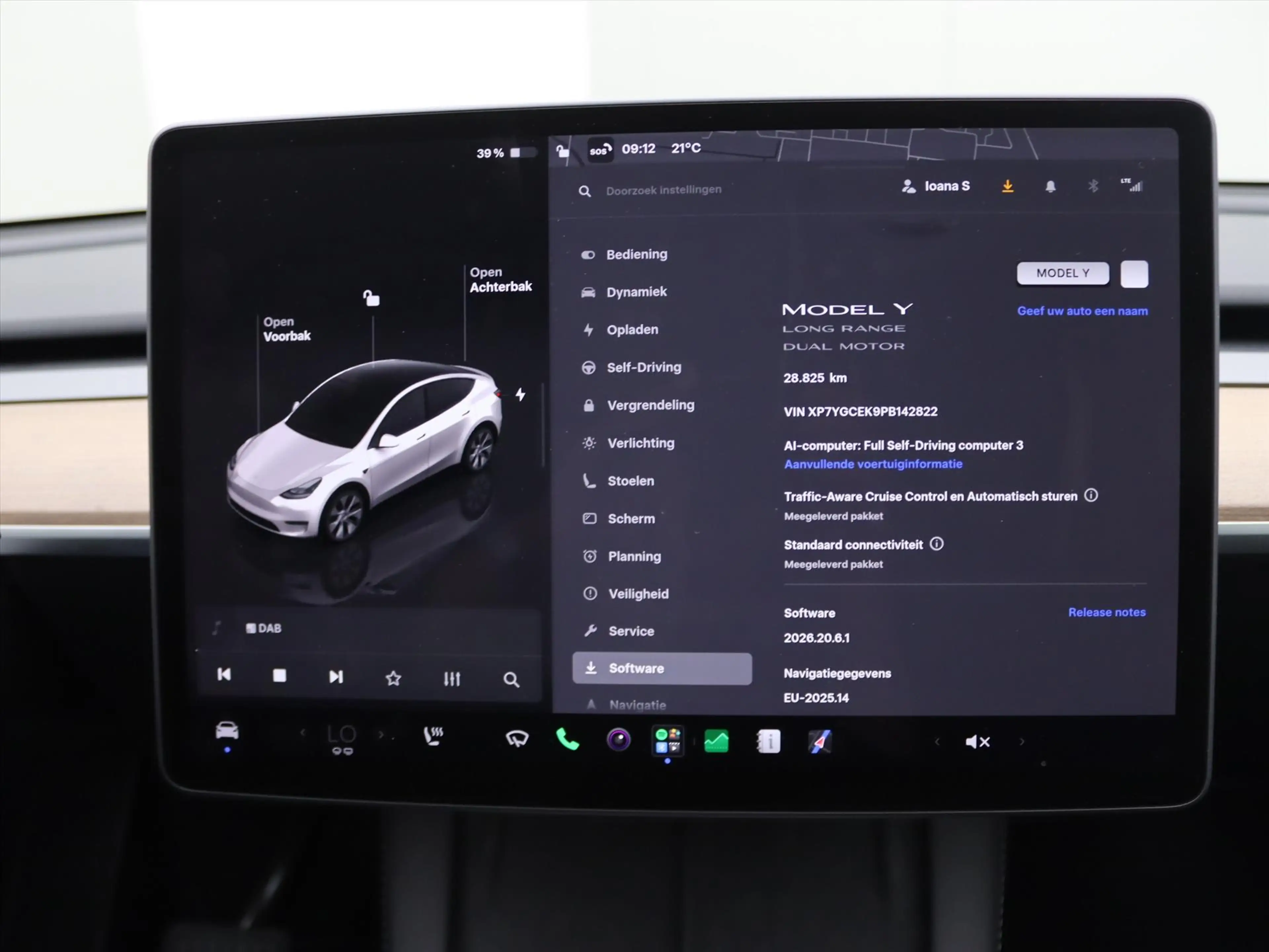 Tesla Model Y Long Range AWD 75kWh 351pk 95% SoH [ TREKHAAK+AMD — photo 33