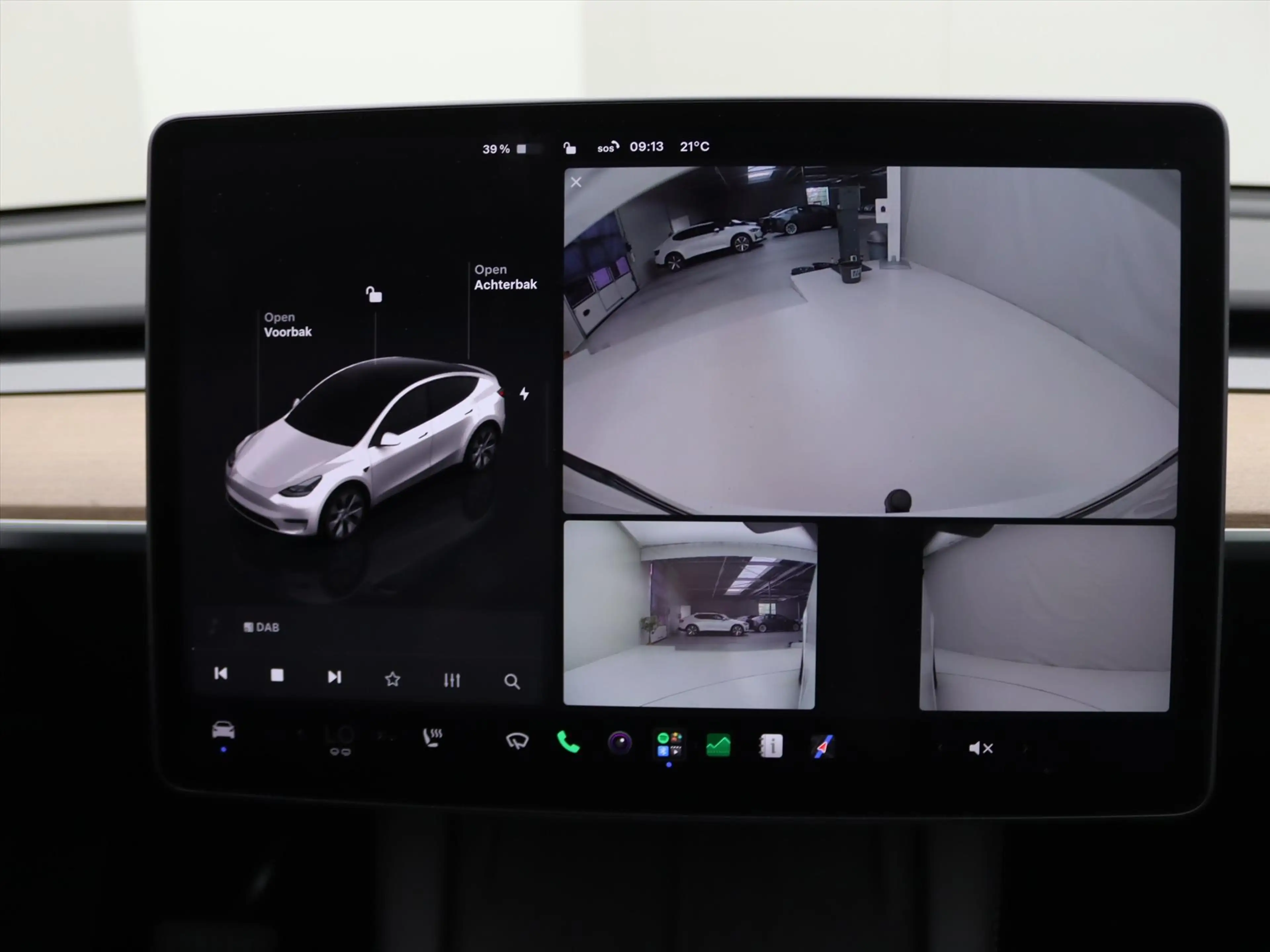 Tesla Model Y Long Range AWD 75kWh 351pk 95% SoH [ TREKHAAK+AMD — photo 36
