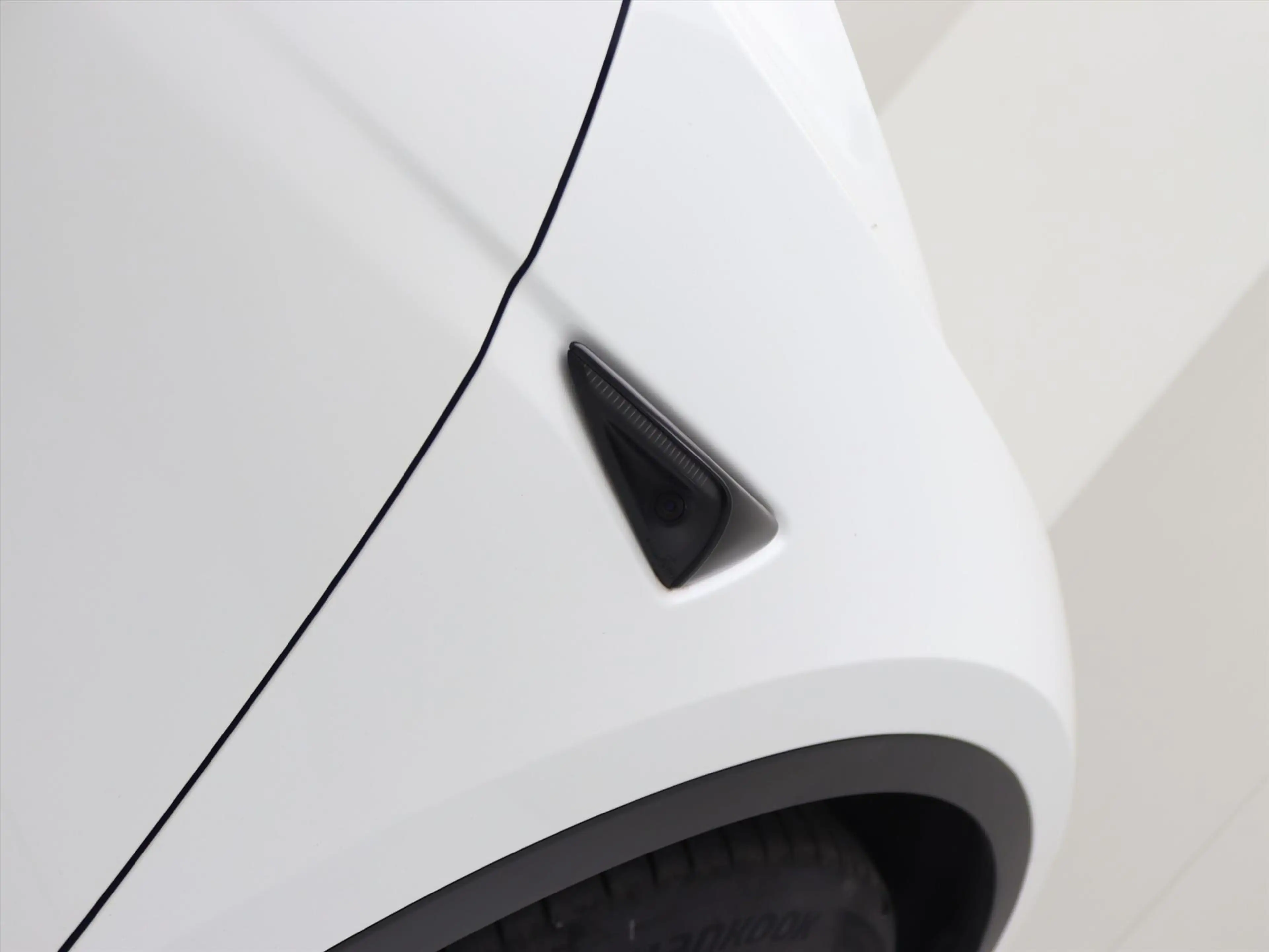 Tesla Model Y Long Range AWD 75kWh 351pk 95% SoH [ TREKHAAK+AMD — photo 29