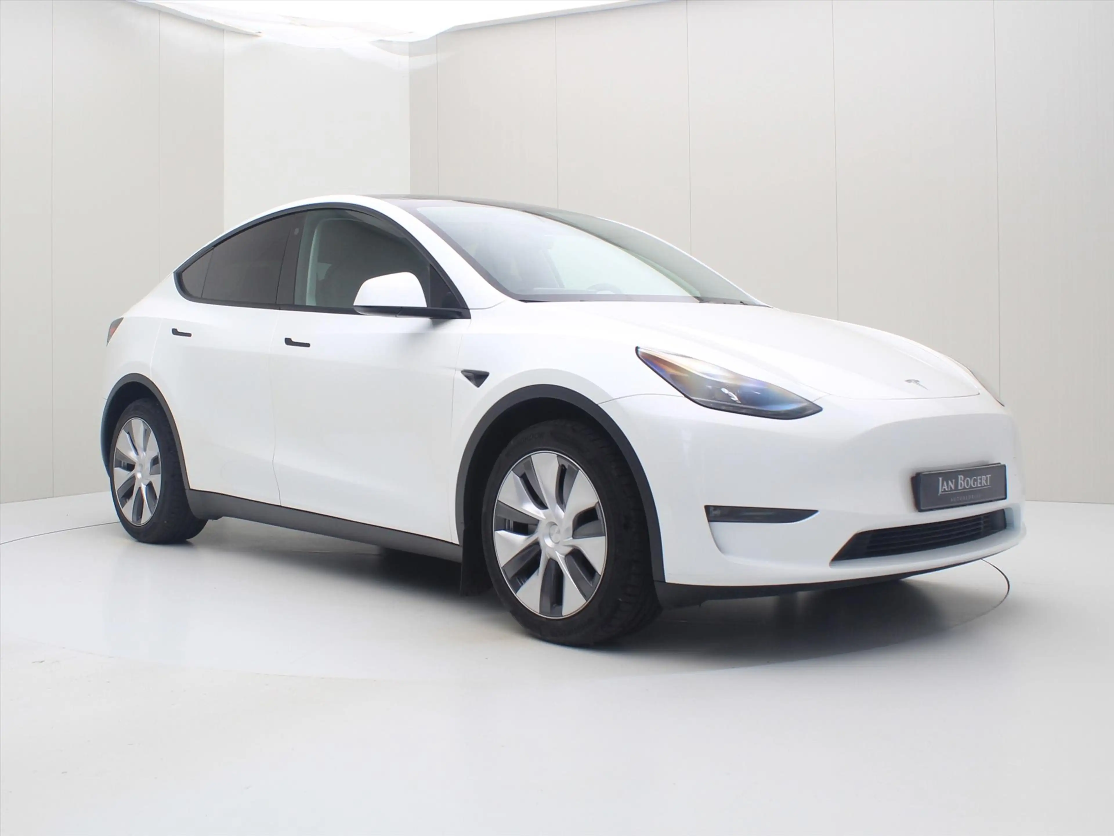 Tesla Model Y Long Range AWD 75kWh 351pk 95% SoH [ TREKHAAK+AMD — photo 4