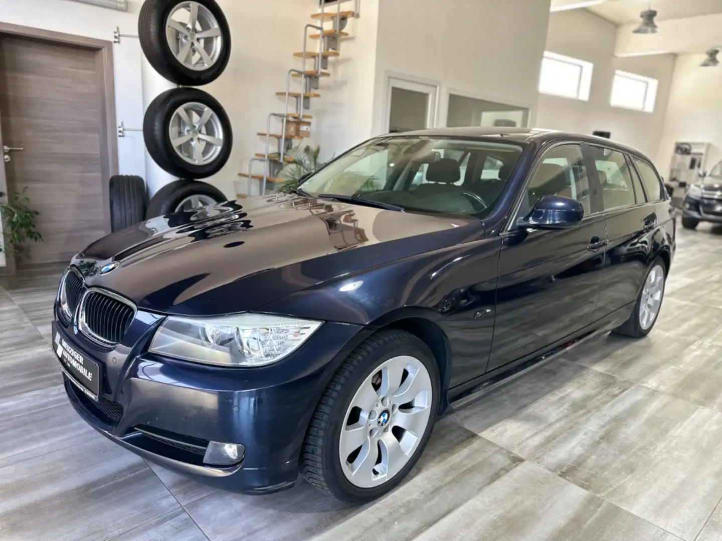 BMW 320 d Touring *Facelift*Tempomat*Automatik*SHZ* Blau - 1