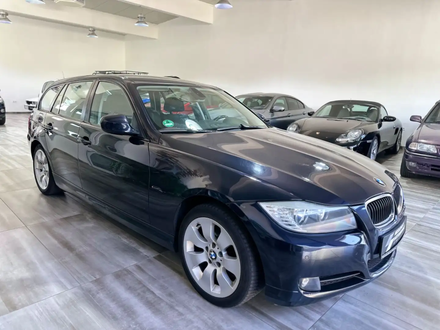 BMW 320 d Touring *Facelift*Tempomat*Automatik*SHZ* Blau - 2