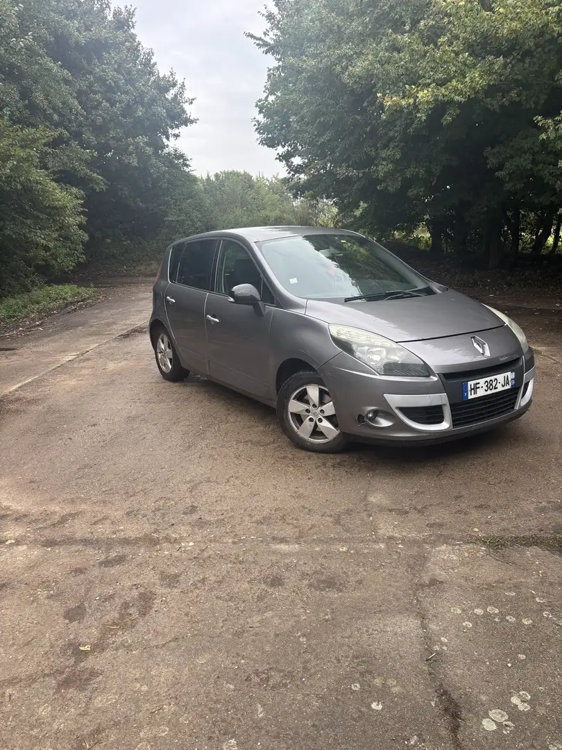 Renault Scenic III dCi 105 eco2 Privilège - 2