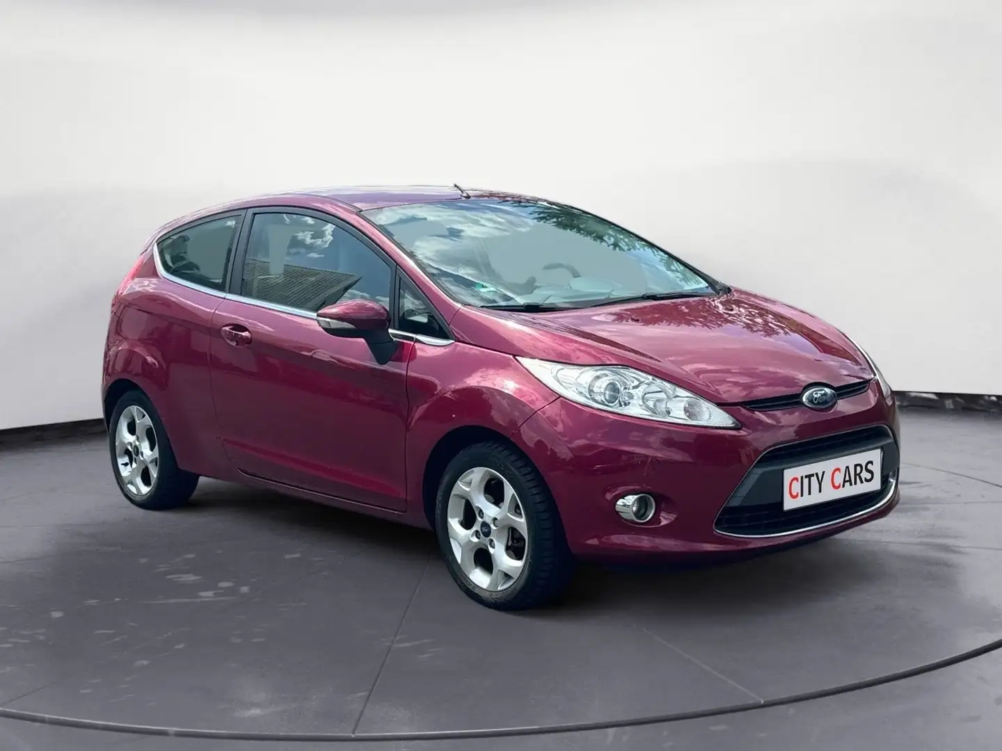Ford Fiesta 1.25 Titanium Violett - 2