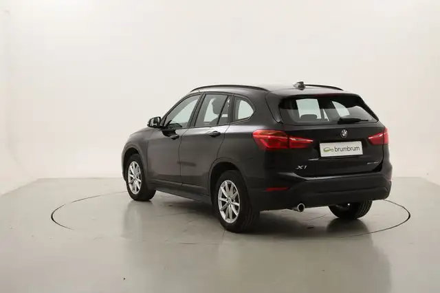 BMW X1 view 3