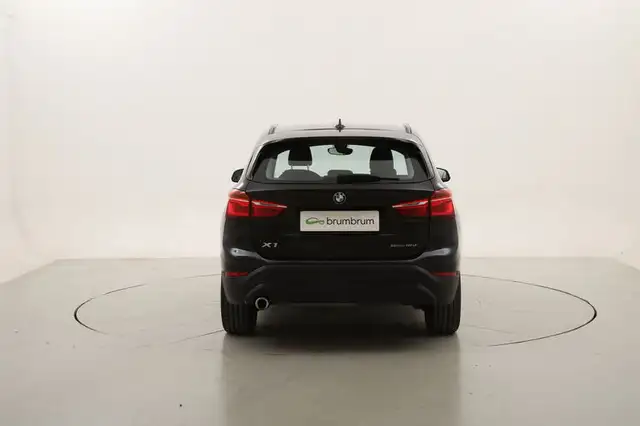 BMW X1 view 4