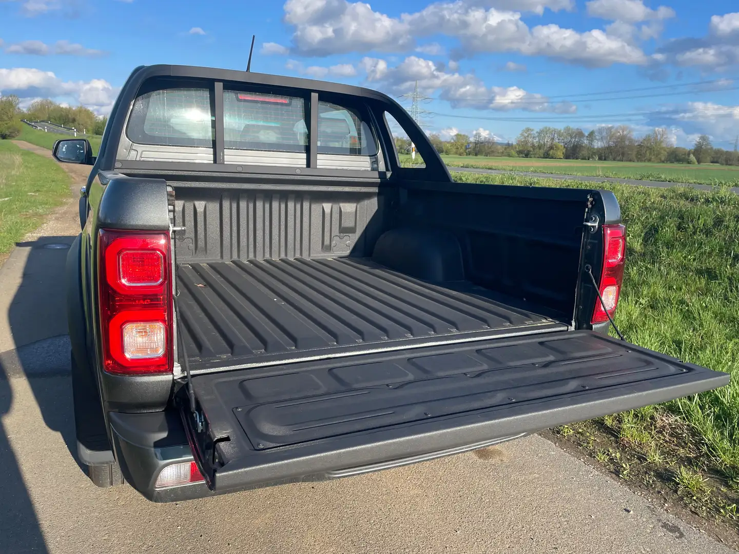 JAC 8 Pro 8 Pro Pick-Up Grau - 2