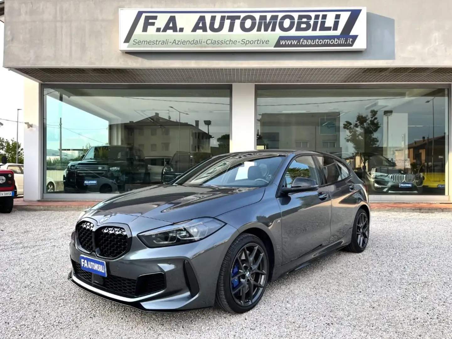 BMW 135 M135i xDrive Autom. Grigio - 1