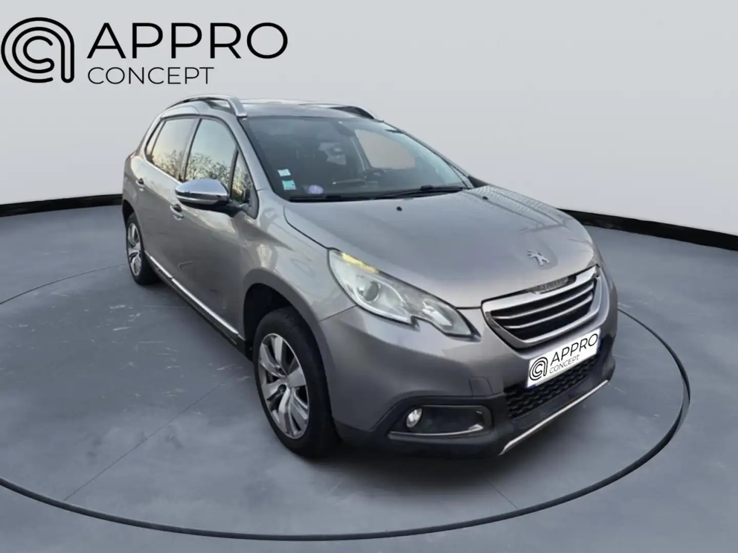 Peugeot 2008 1.2i PureTech 12V S\u0026S - 110  Allure PHASE 1 Gris - 1