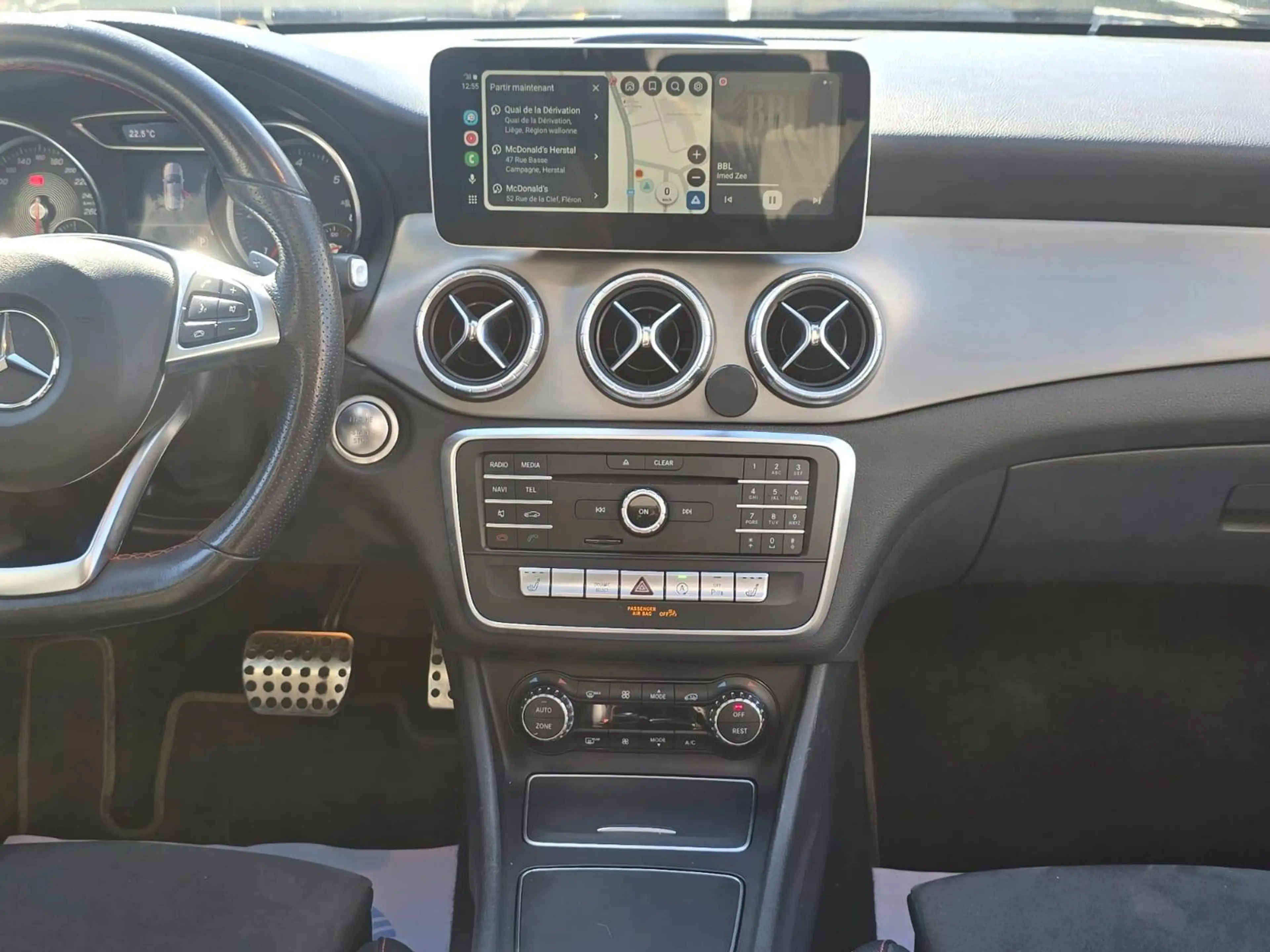 Mercedes-Benz CLA 200 AMG * PANORAMIQUE * 98000KM ** — photo 10