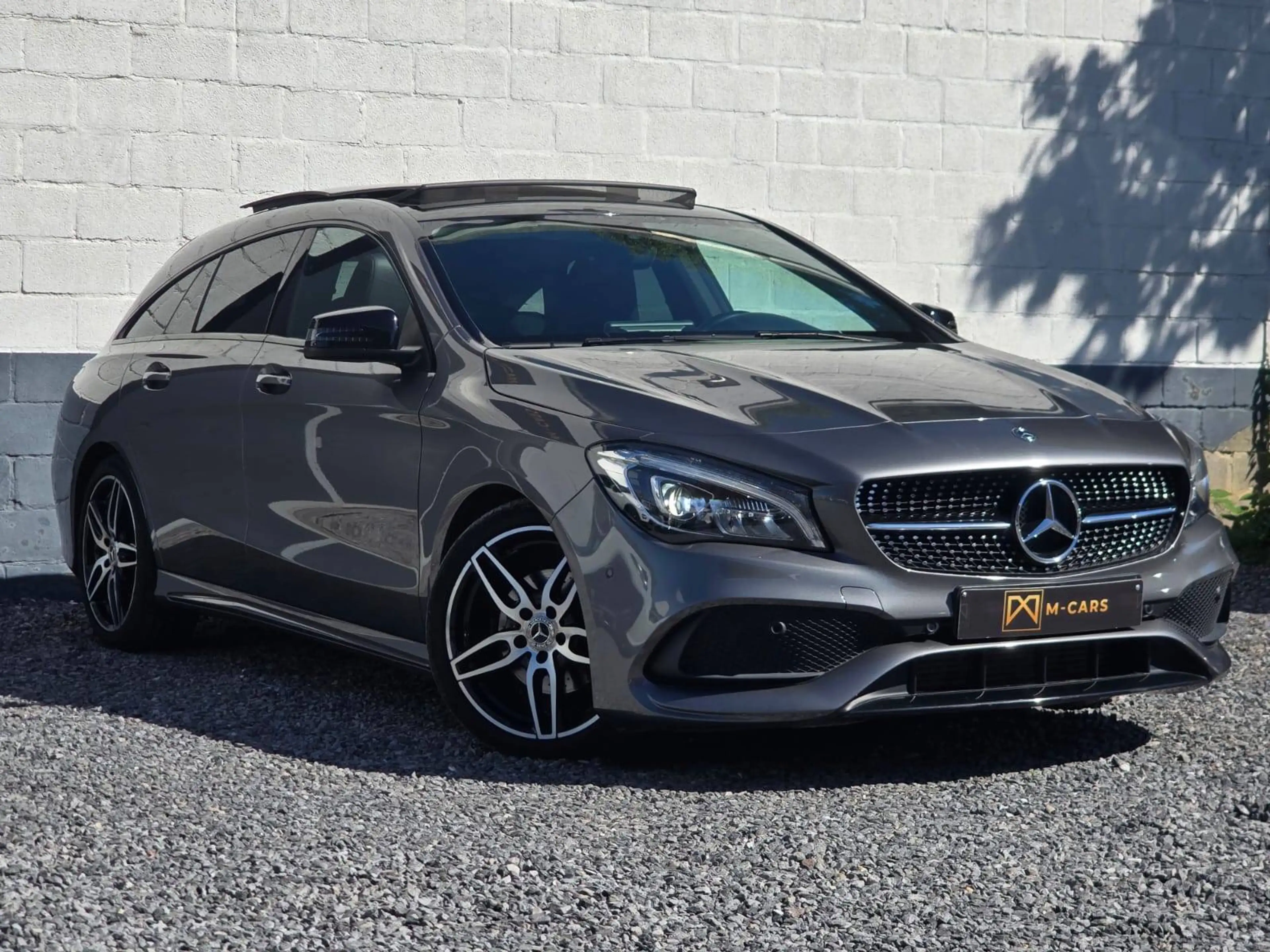 Mercedes-Benz CLA 200 AMG * PANORAMIQUE * 98000KM ** — photo 2