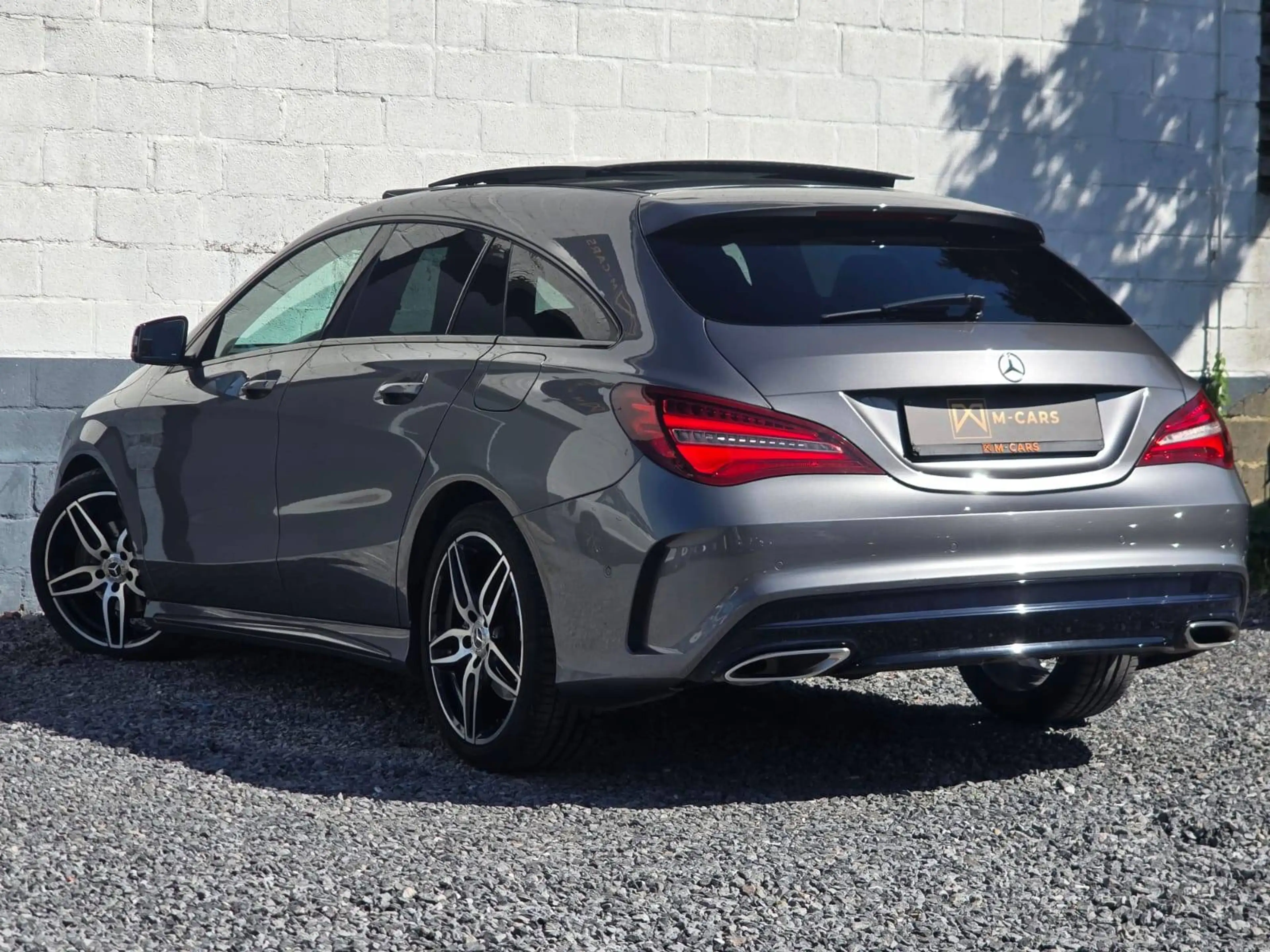 Mercedes-Benz CLA 200 AMG * PANORAMIQUE * 98000KM ** — photo 3