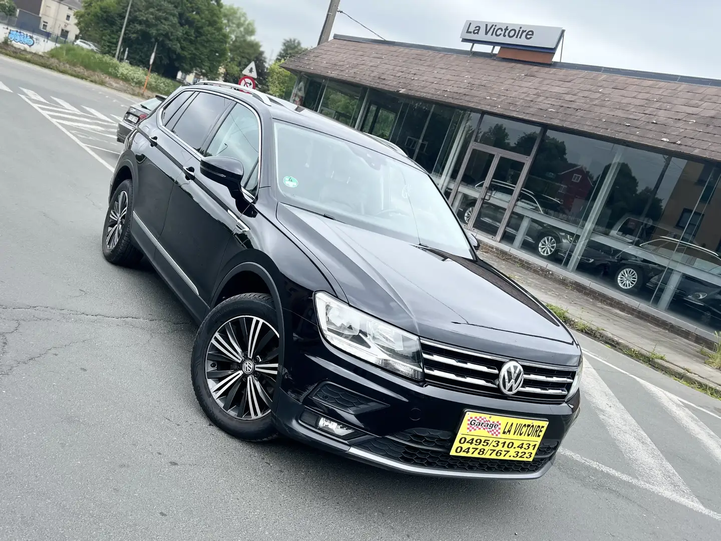 Volkswagen Tiguan Allspace 1.4 TSI 7 PLaces Boite Automatique Highline DSG Schwarz - 1