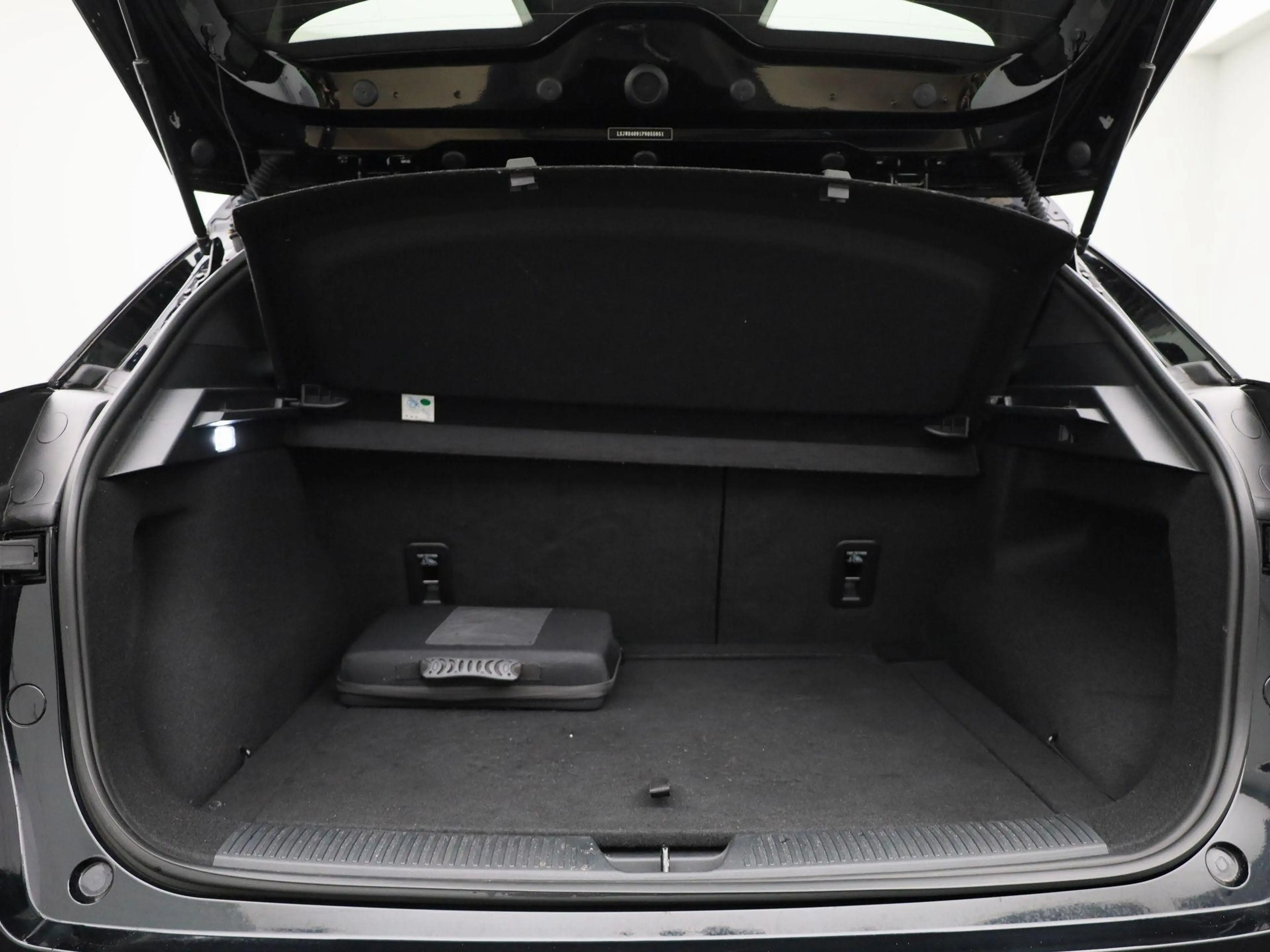MG MG4 Long Range Luxury 64 kWh | Navi | Camera | Led Kop — photo 14