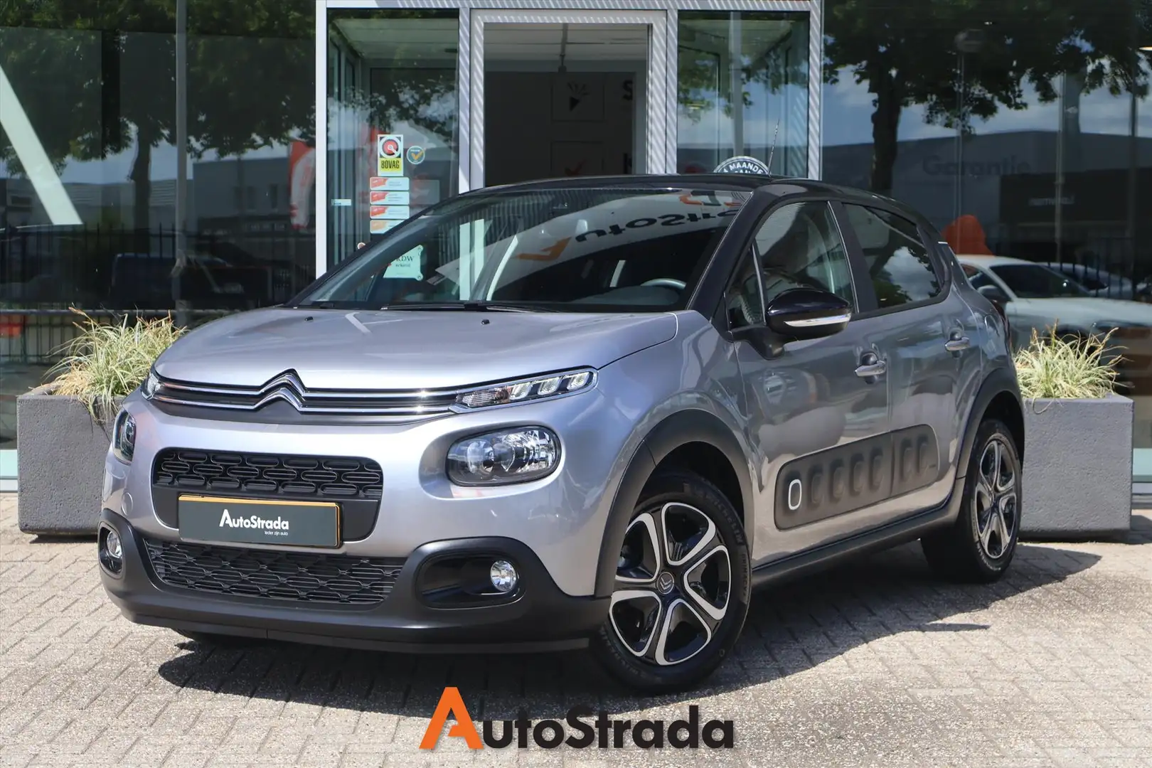 Citroen C3 1.2 PureTech 82pk S&S | Cruise | Climate | Navi | Grijs - 1
