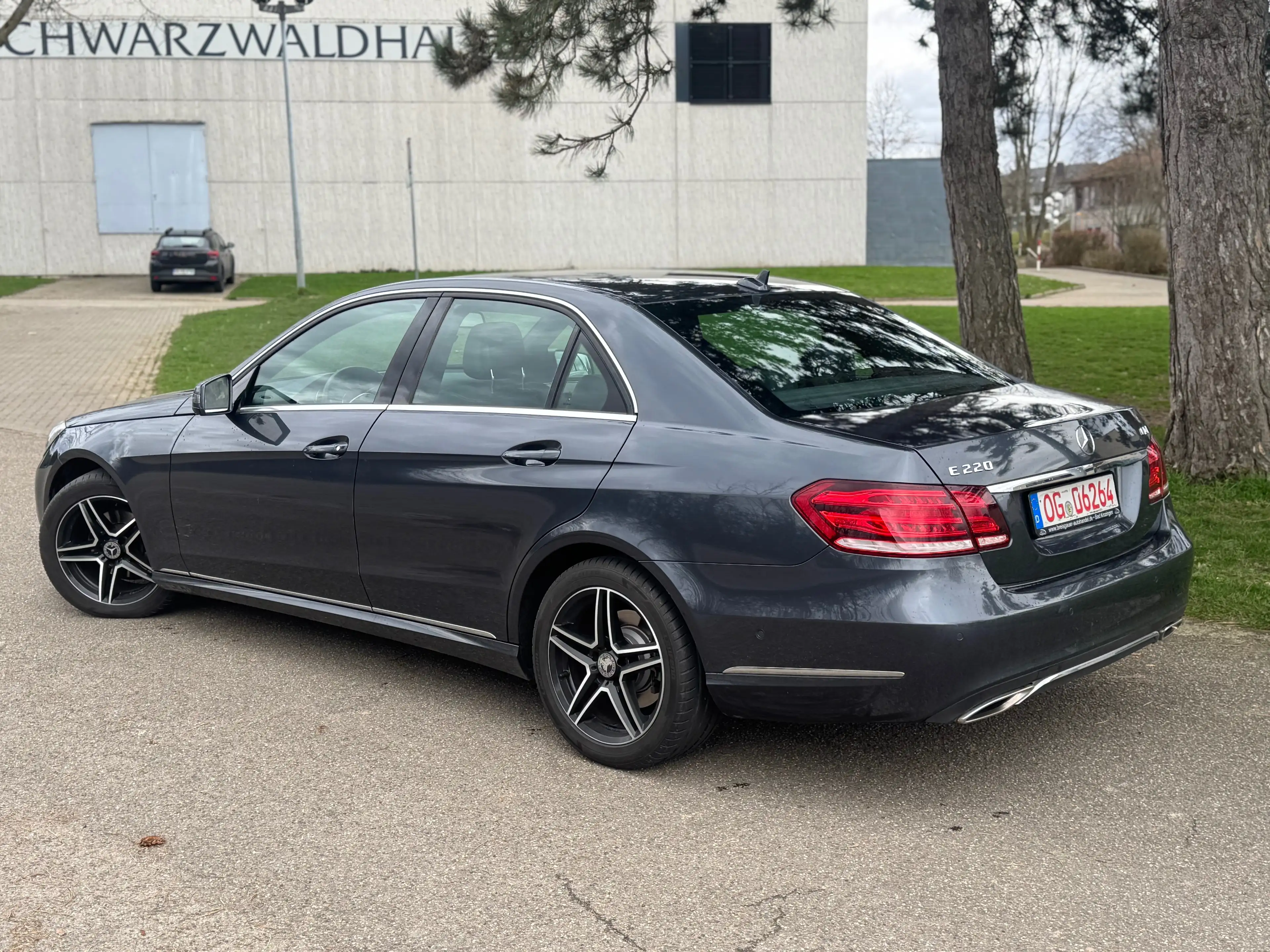 Mercedes-Benz E 220 E 220 CDI BlueEfficiency (212.002) Top Zustand — photo 2