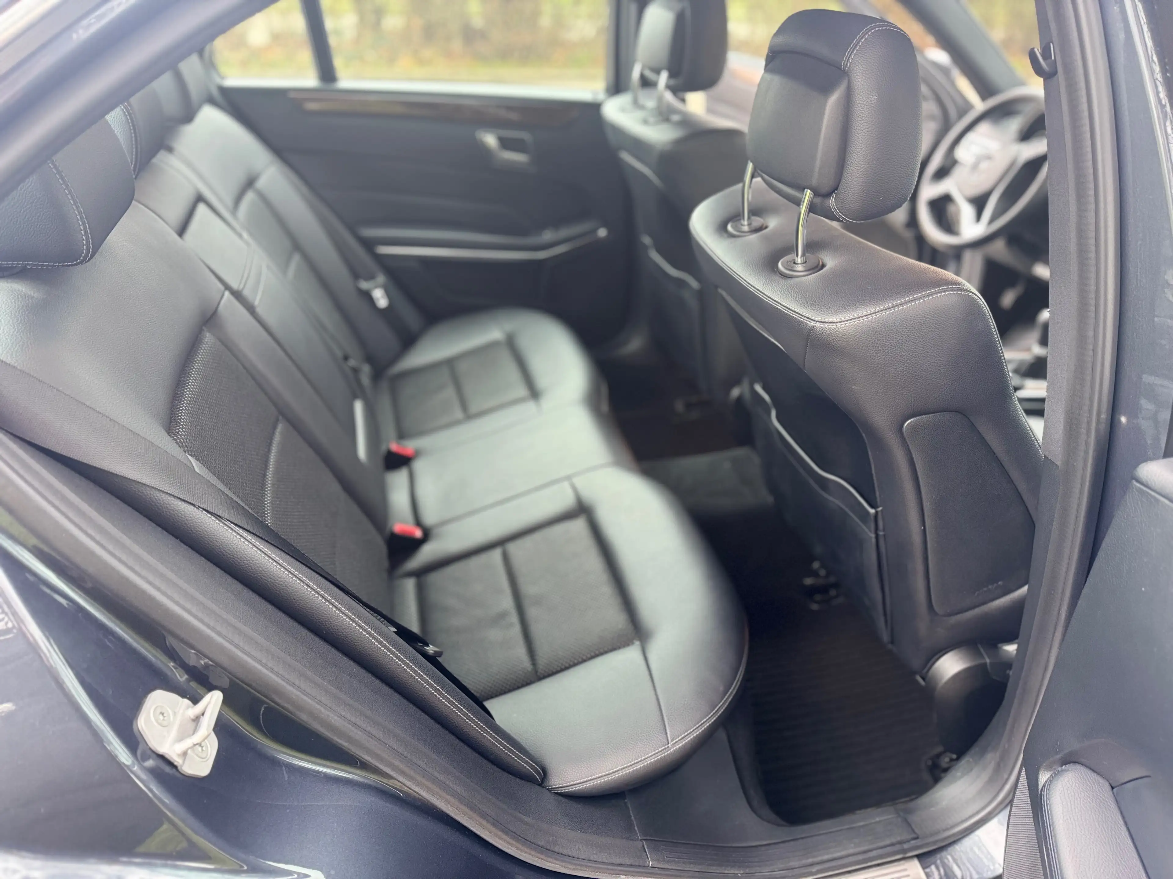 Mercedes-Benz E 220 E 220 CDI BlueEfficiency (212.002) Top Zustand — photo 8
