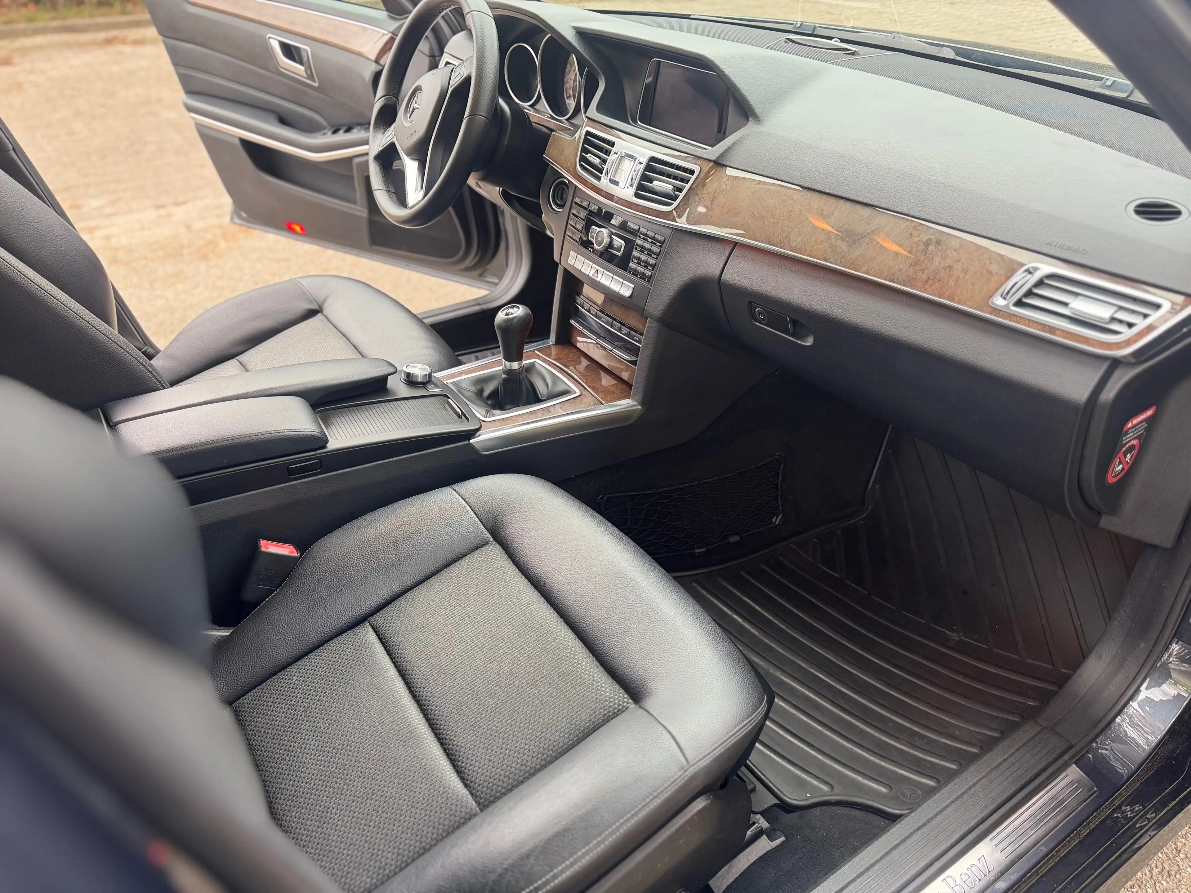 Mercedes-Benz E 220 E 220 CDI BlueEfficiency (212.002) Top Zustand — photo 7