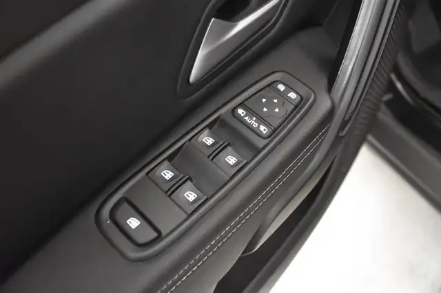 Dacia Duster view 12