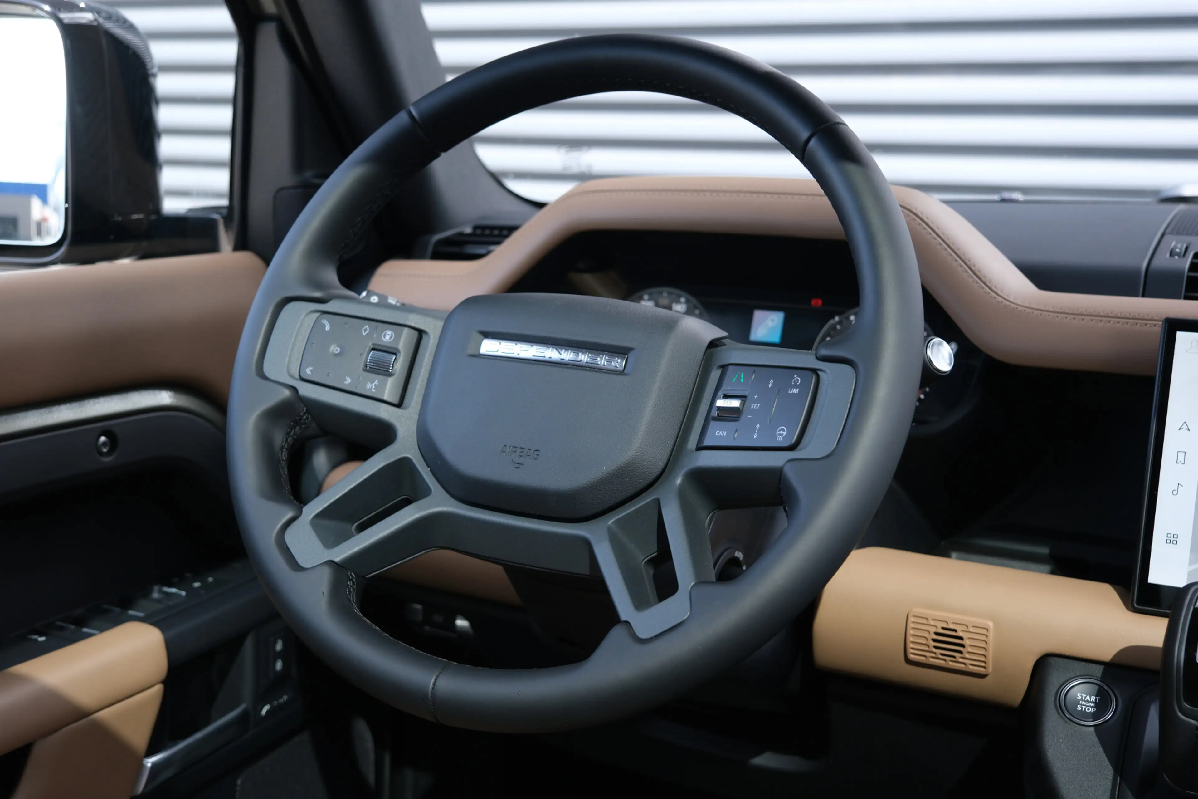 Land Rover Defender 110 P300e X-Dynamic HSE | HNP € 126060,- | Caraway — photo 14
