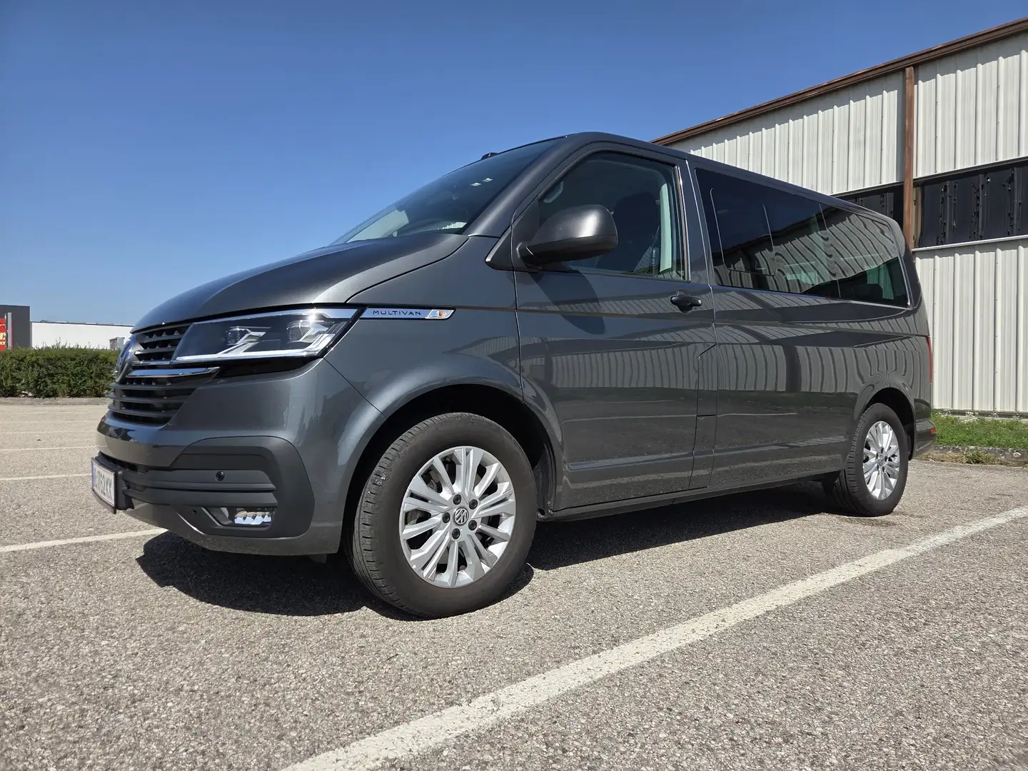 Volkswagen T6.1 Multivan Trendline - 1