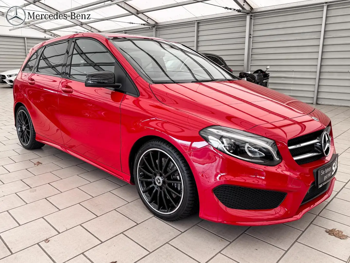 Mercedes-Benz B 220 4M AMG Comand+LED+RüKam+Totwink+18Zoll Roşu - 2