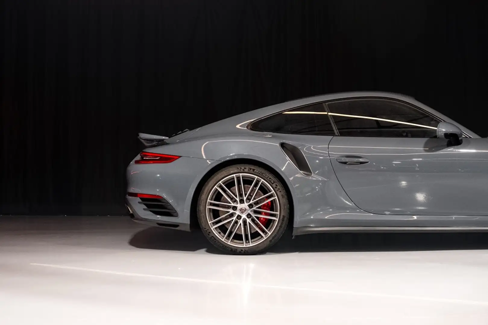 Porsche 991 Turbo Coupé PDK Gris - 1