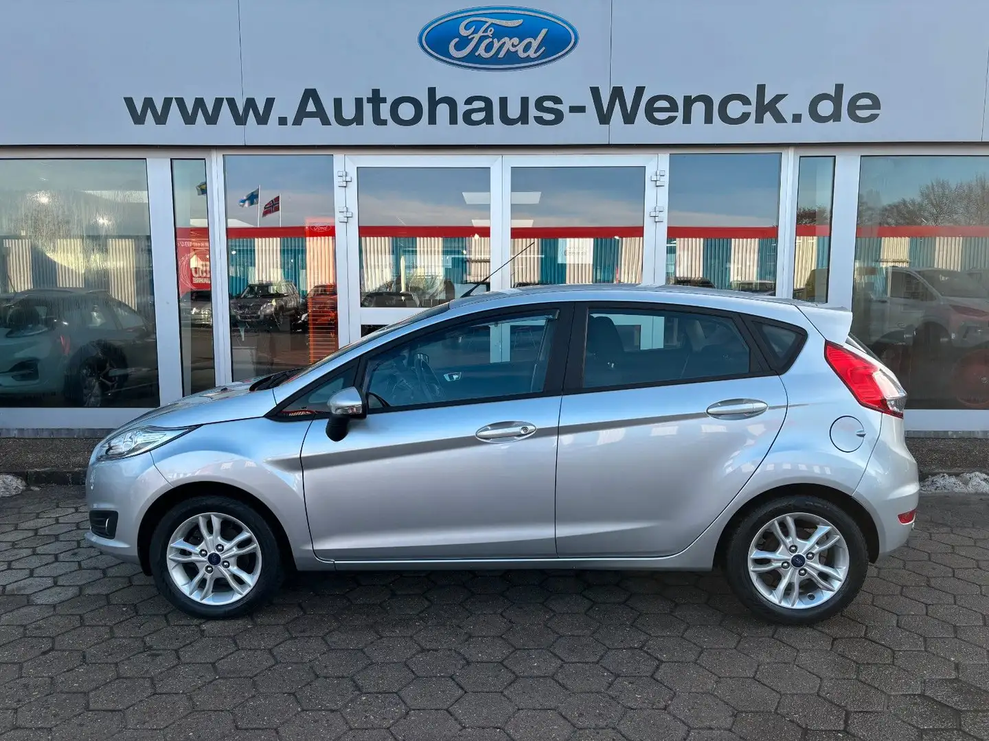 Ford Fiesta 1,0l*2.HAND*KLIMA*PDC*EURO6*HU NEU Silber - 1