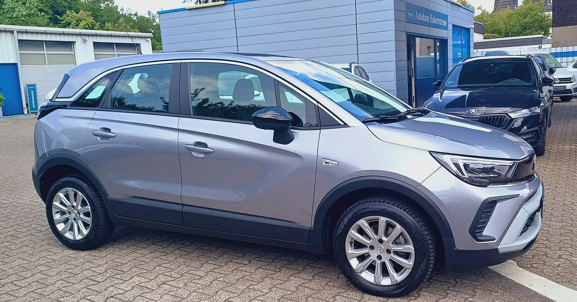 Opel Crossland X Elegance Automatik-Klimaaut-Navi-Kamera-Alu-DAB Gris - 1