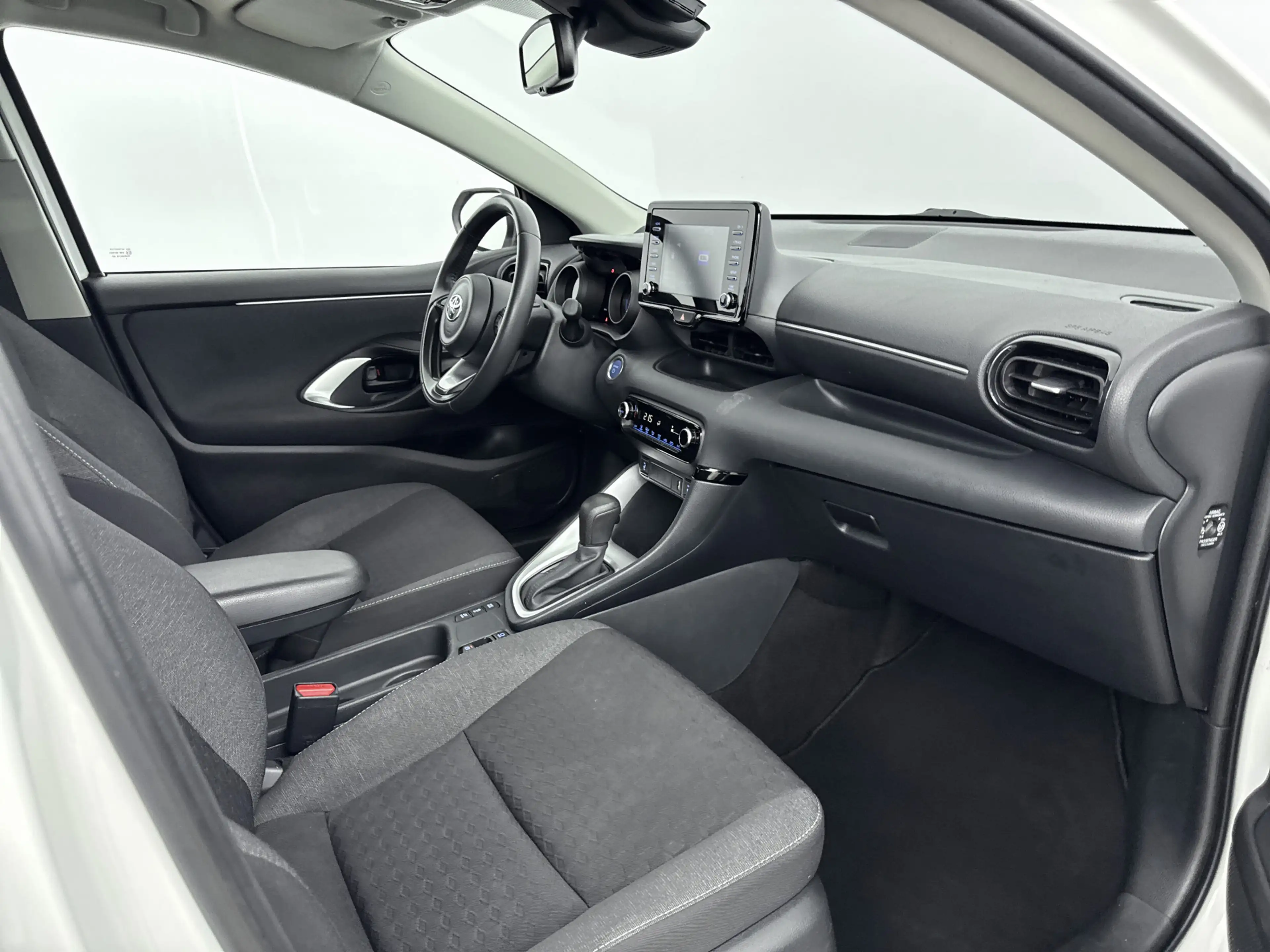 Toyota Yaris 1.5 Hybrid 115 First Edition | Cruise Control Adap — photo 9