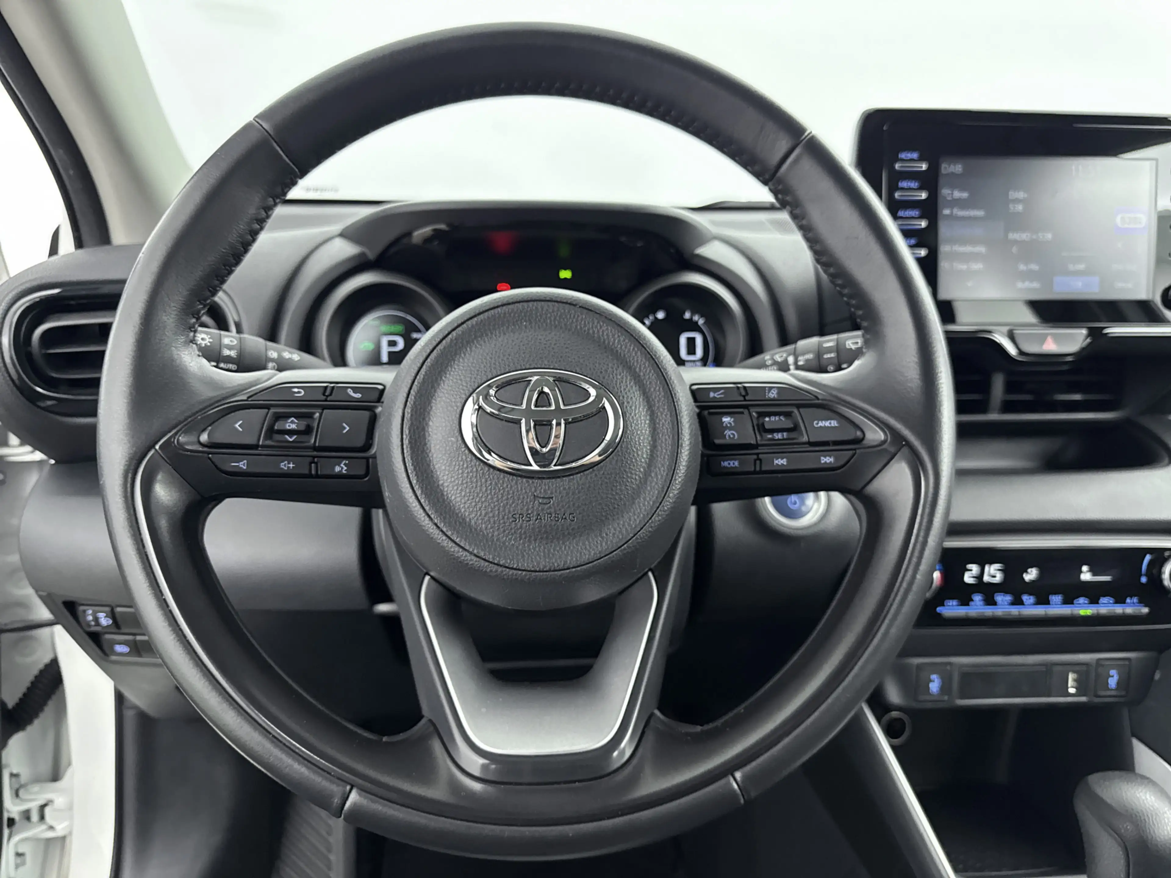 Toyota Yaris 1.5 Hybrid 115 First Edition | Cruise Control Adap — photo 6