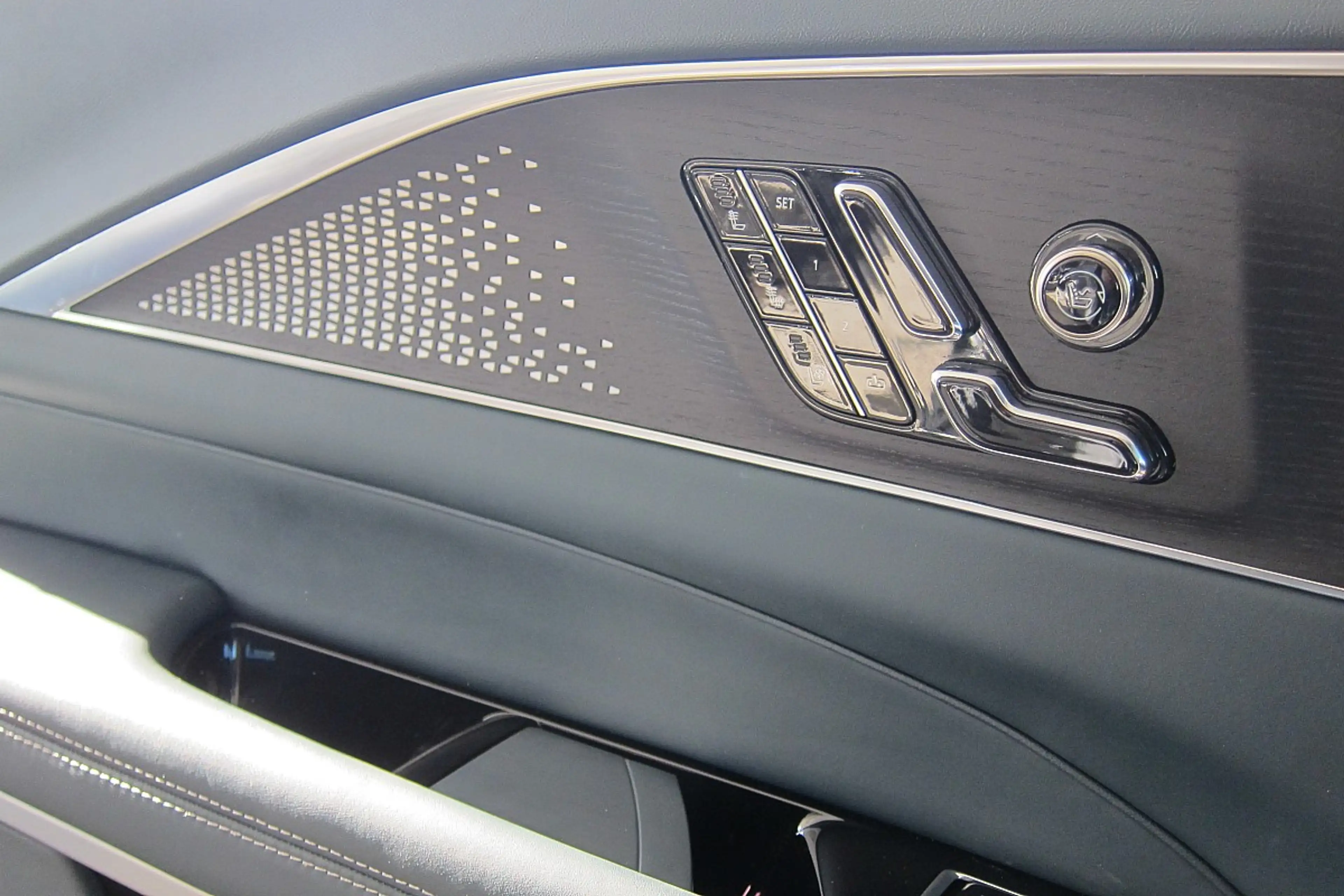 Cadillac Lyriq Sport AWD — photo 14