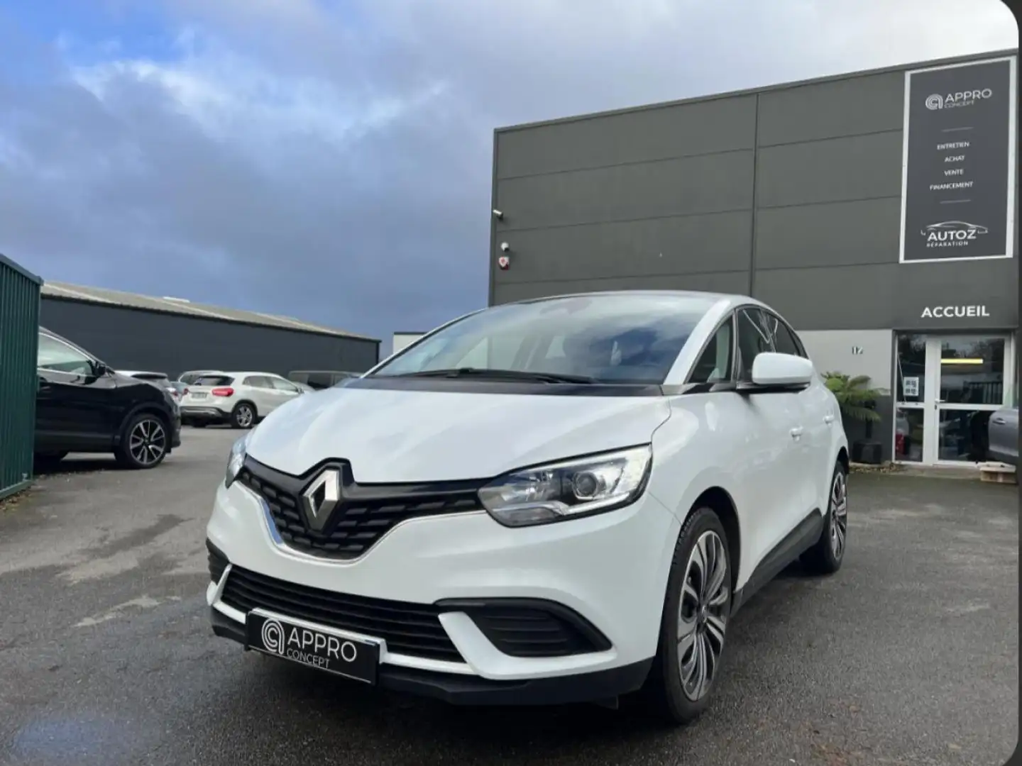 Renault Scenic Scenic 1.7 Blue dCi - 120 IV MONOSPACE Business PHASE 1 Blanc - 1