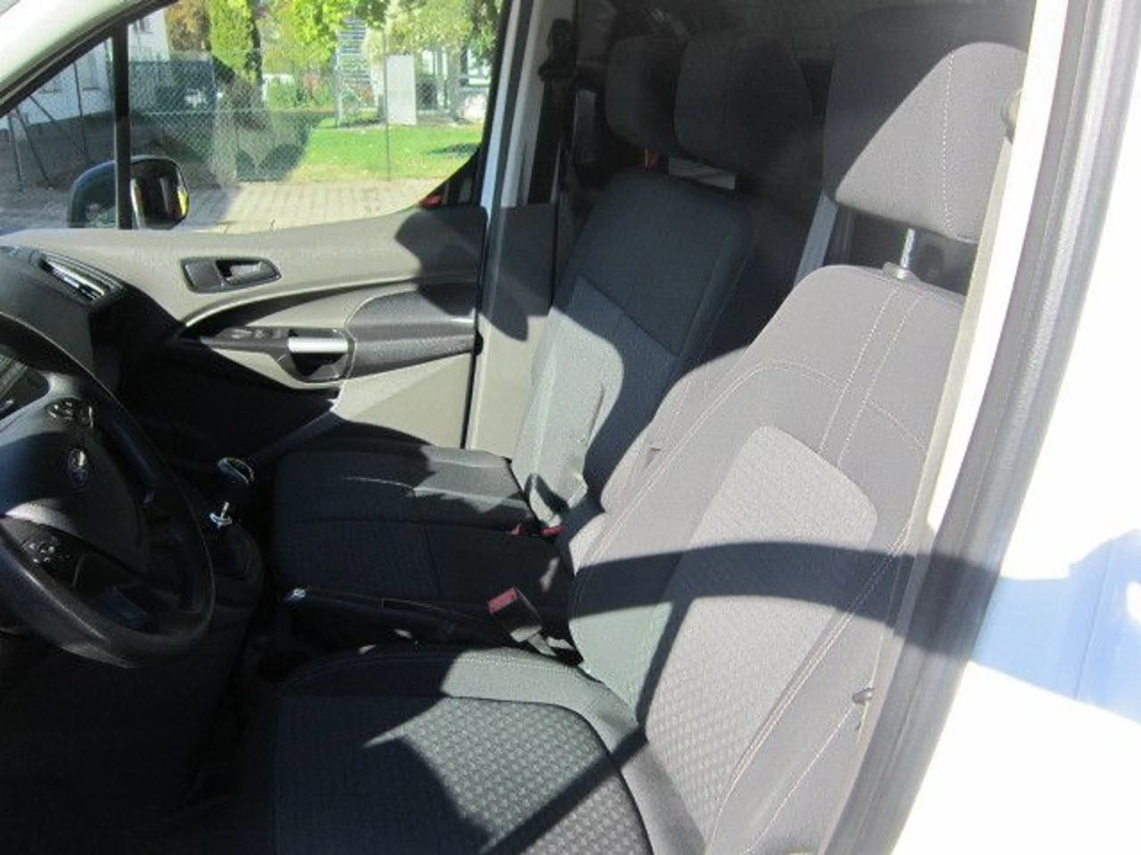 Ford Transit Connect Kasten Trend — photo 8