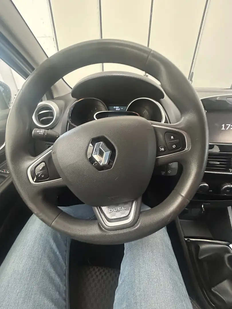 Renault Clio 1.5 dci Moschino Zen 90cv autocarro - 2