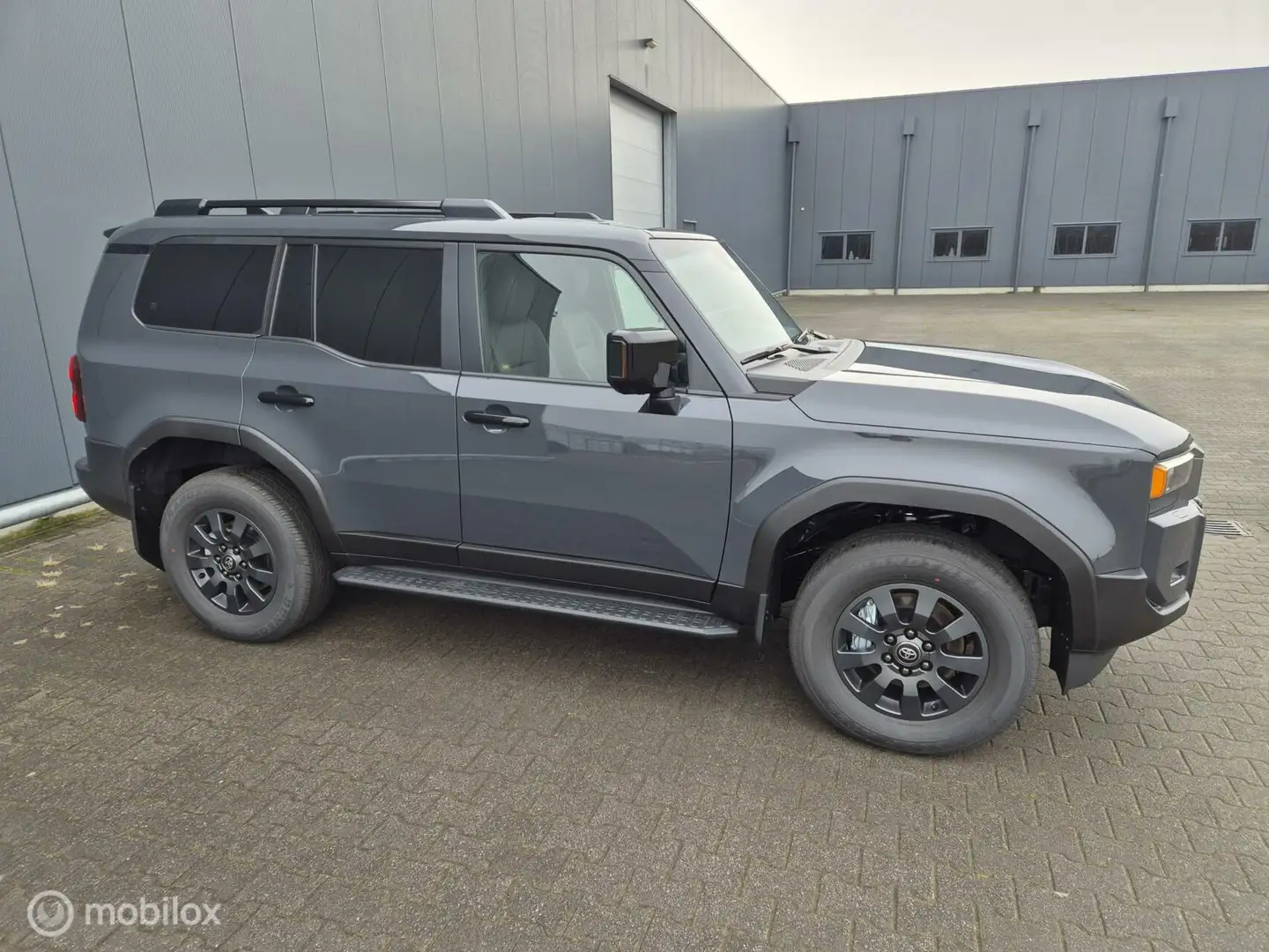 Toyota Land Cruiser 250 2.8 D-4D Executive Dark Grey Grijs - 2