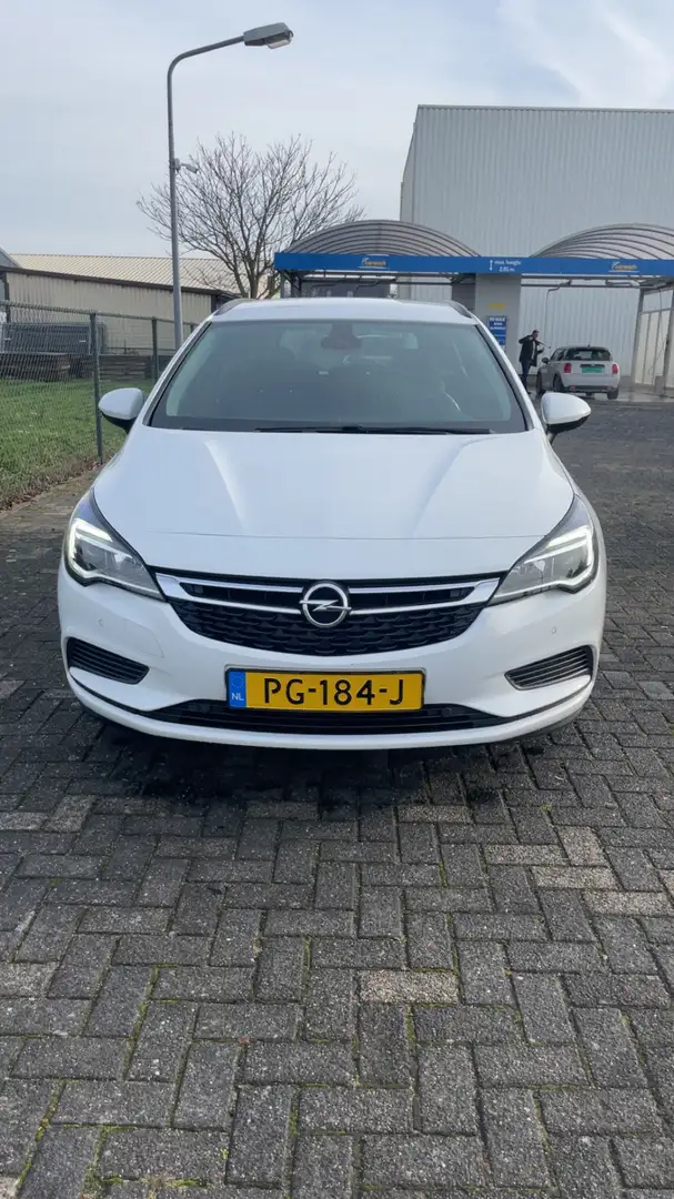 Opel Astra 1.0 Online Edition Wit - 1