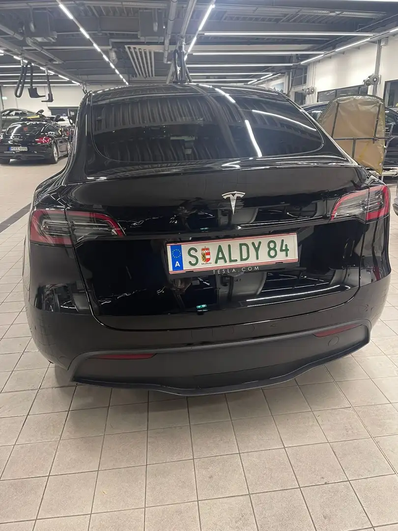 Tesla Model Y RWD - 2