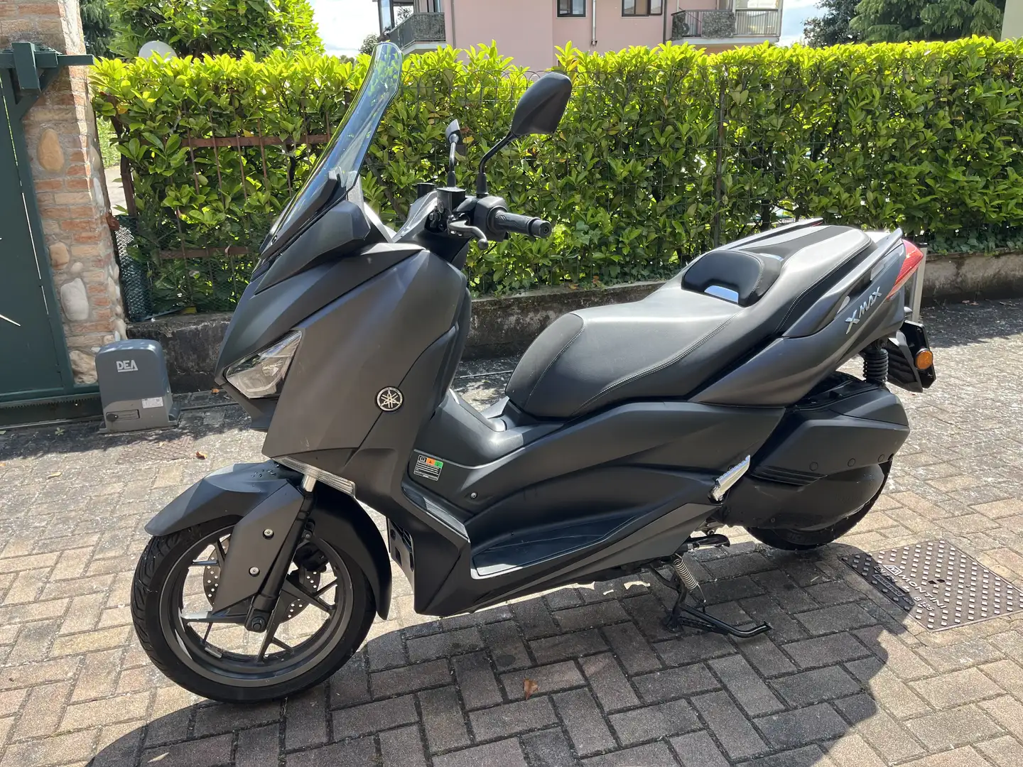 Yamaha X-Max 300 - 2