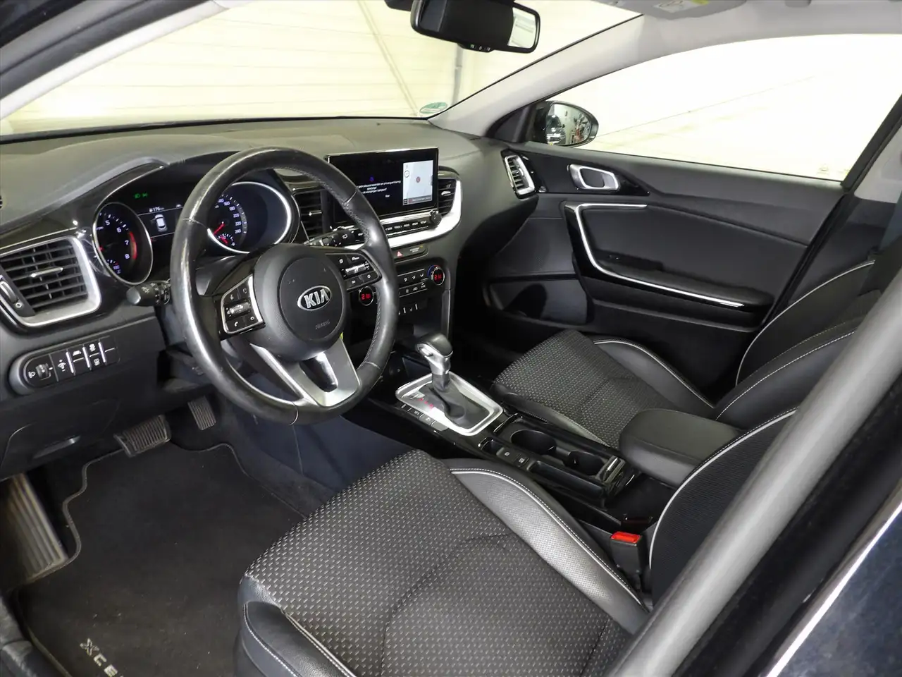 Kia X Ceed 1.5 T-GDi MHEV 160pk DCT7 DynamicLine, миниатюра 13