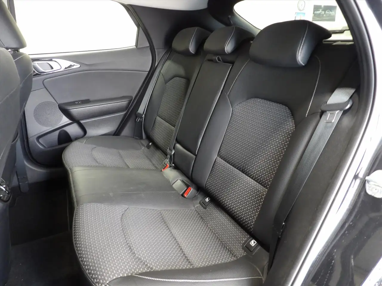 Kia X Ceed 1.5 T-GDi MHEV 160pk DCT7 DynamicLine, миниатюра 16